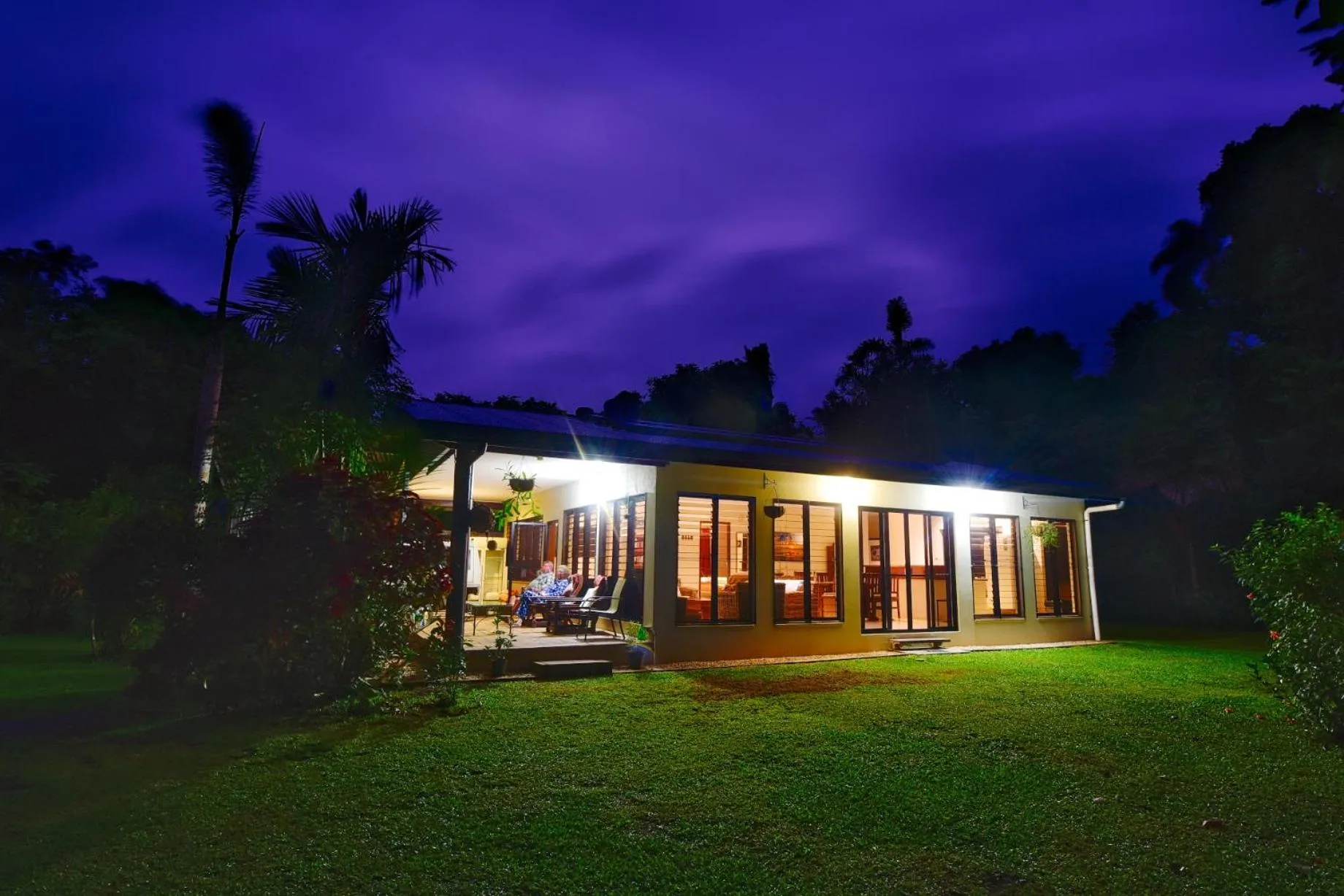 Property building in Thornton Beach Bungalows Daintree