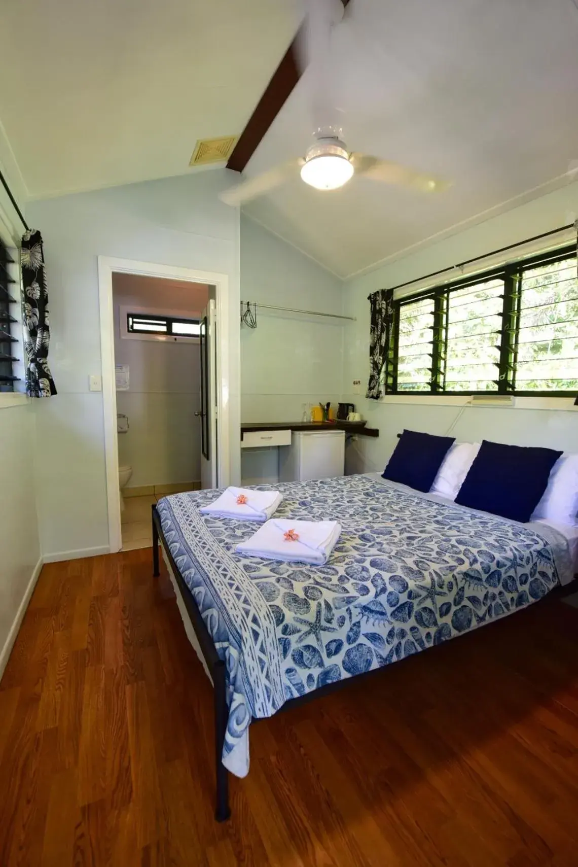 Bed in Thornton Beach Bungalows Daintree Bed in Thornton Beach Bungalows Daintree