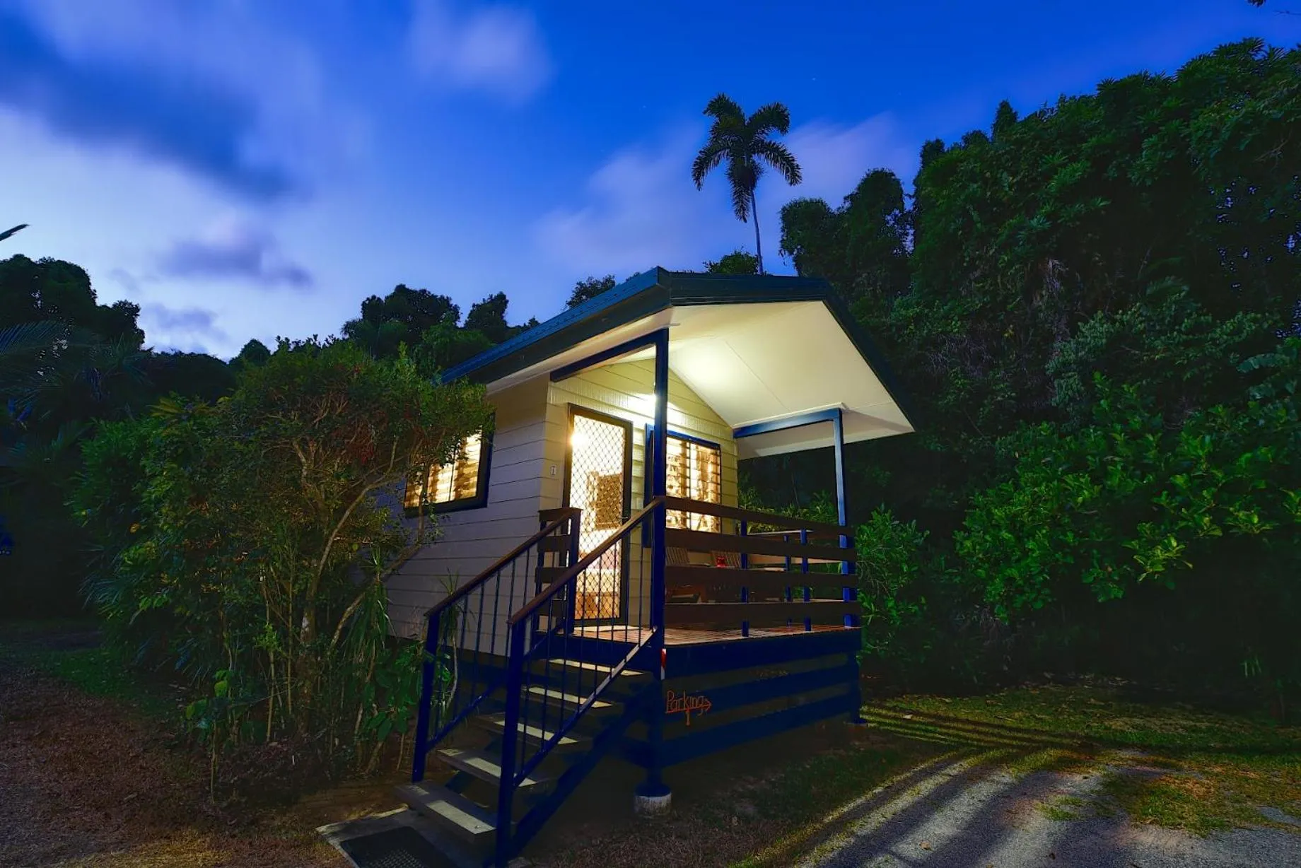 Property building in Thornton Beach Bungalows Daintree