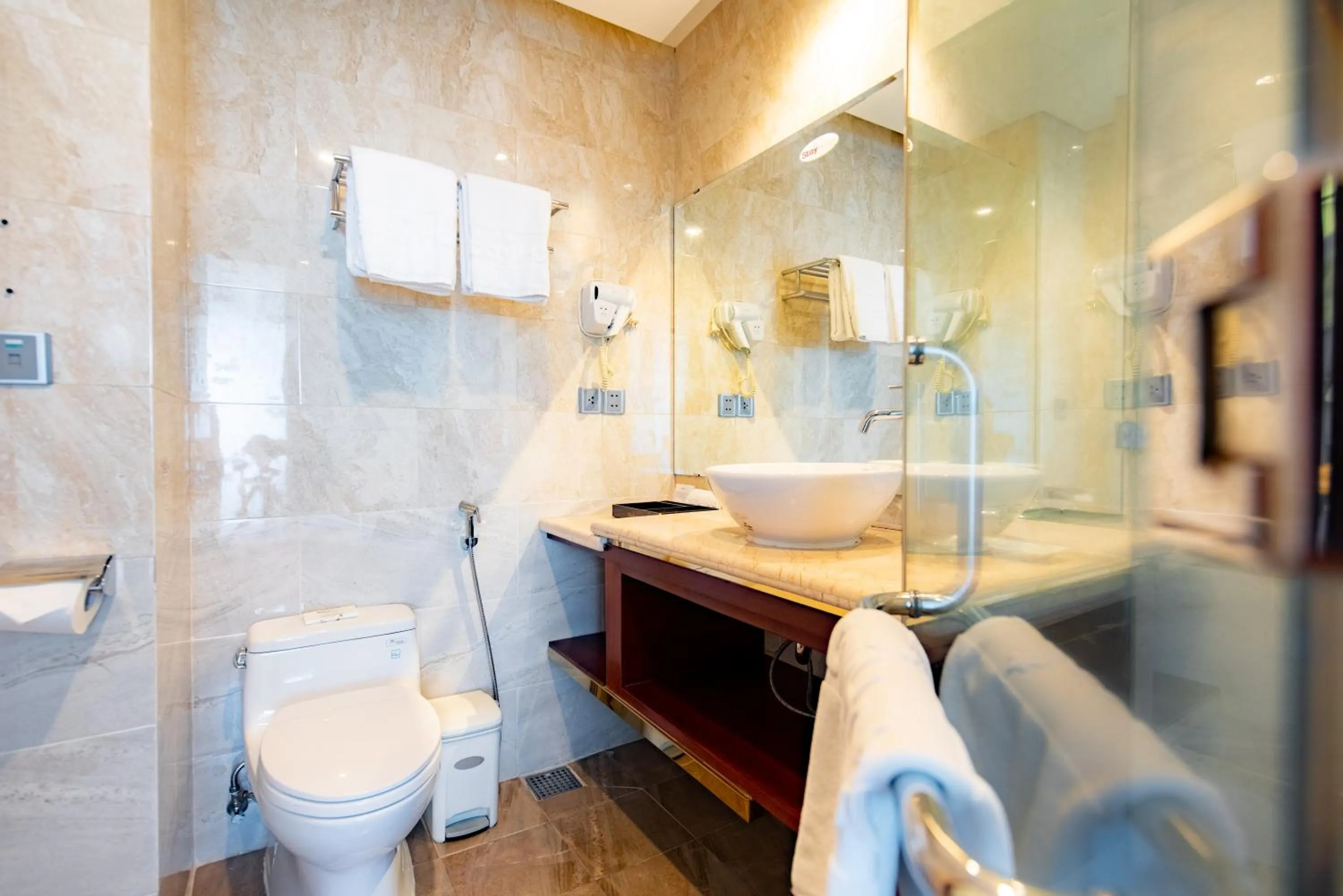 Toilet in Stay Hotel