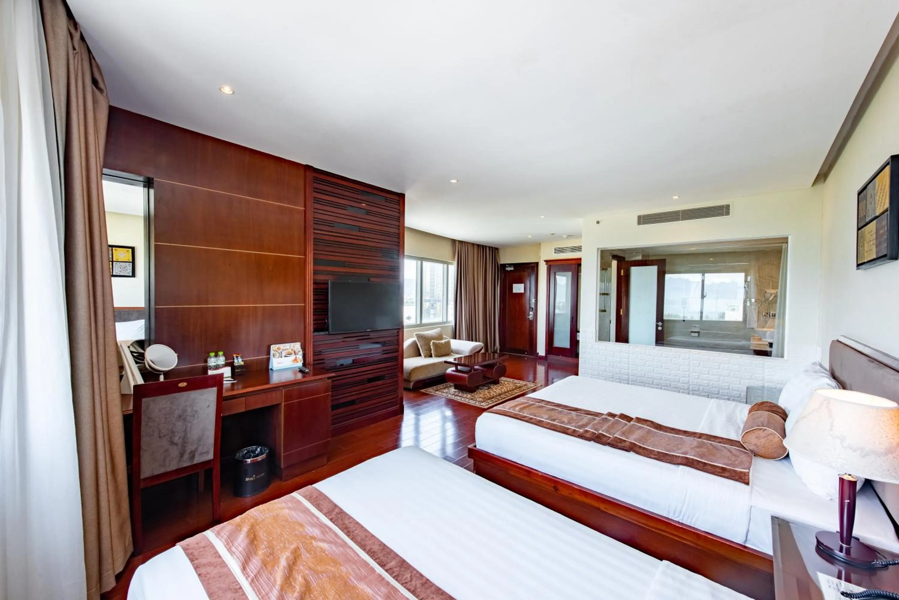 Communal lounge/ TV room in Stay Hotel