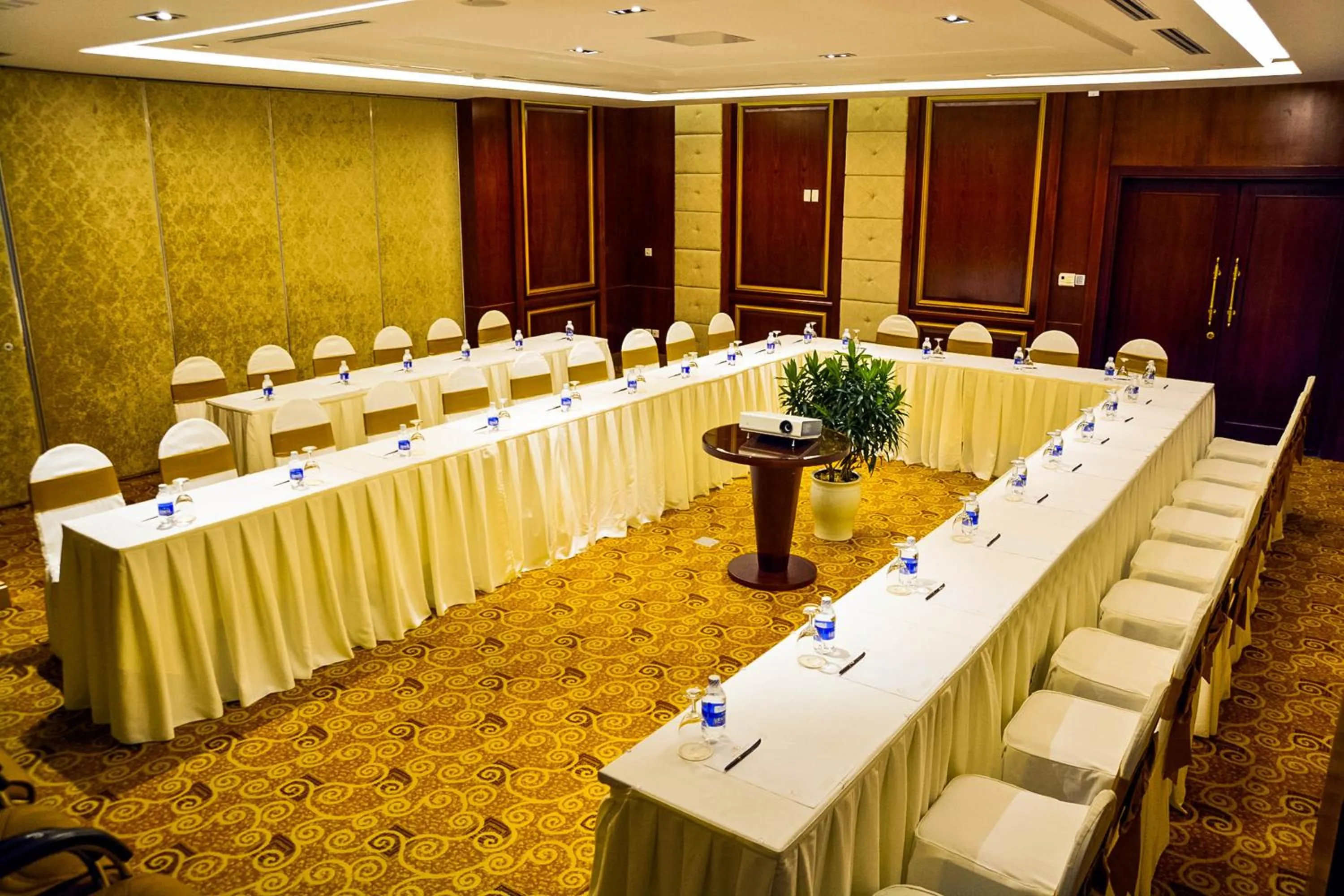 Business facilities in Stay Hotel