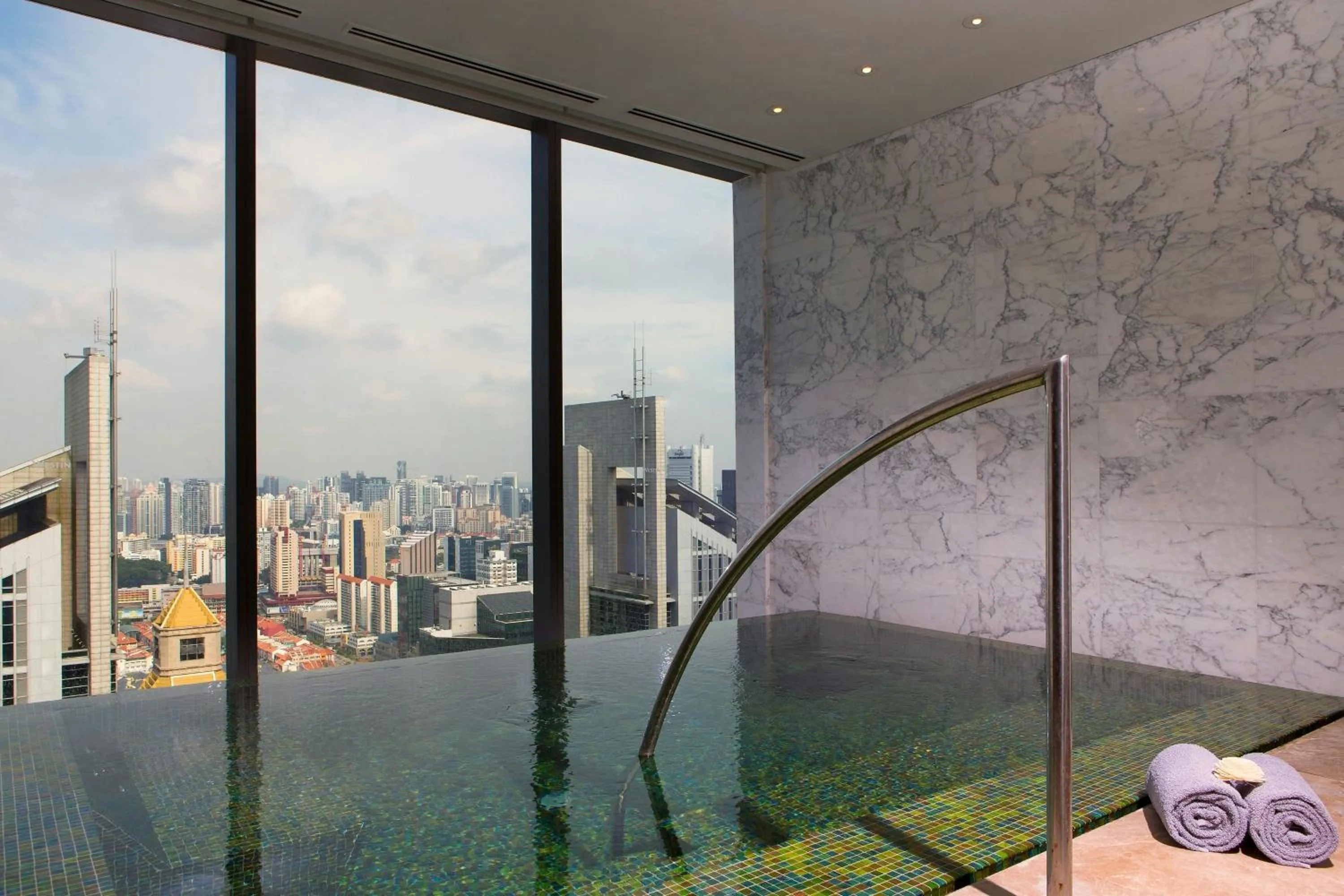 Swimming pool in The Westin Singapore