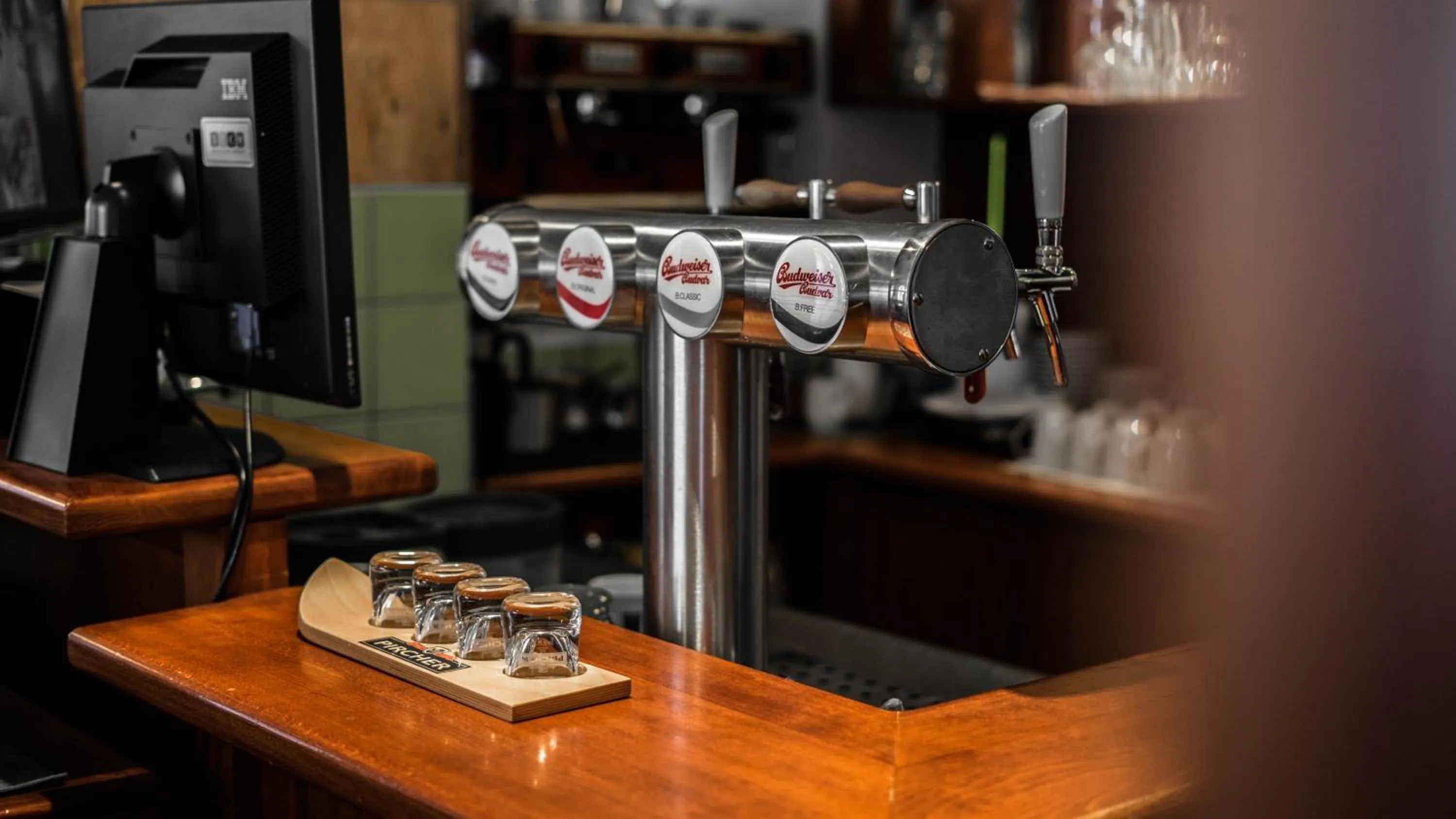 Restaurant/places to eat in Hotel Atlas