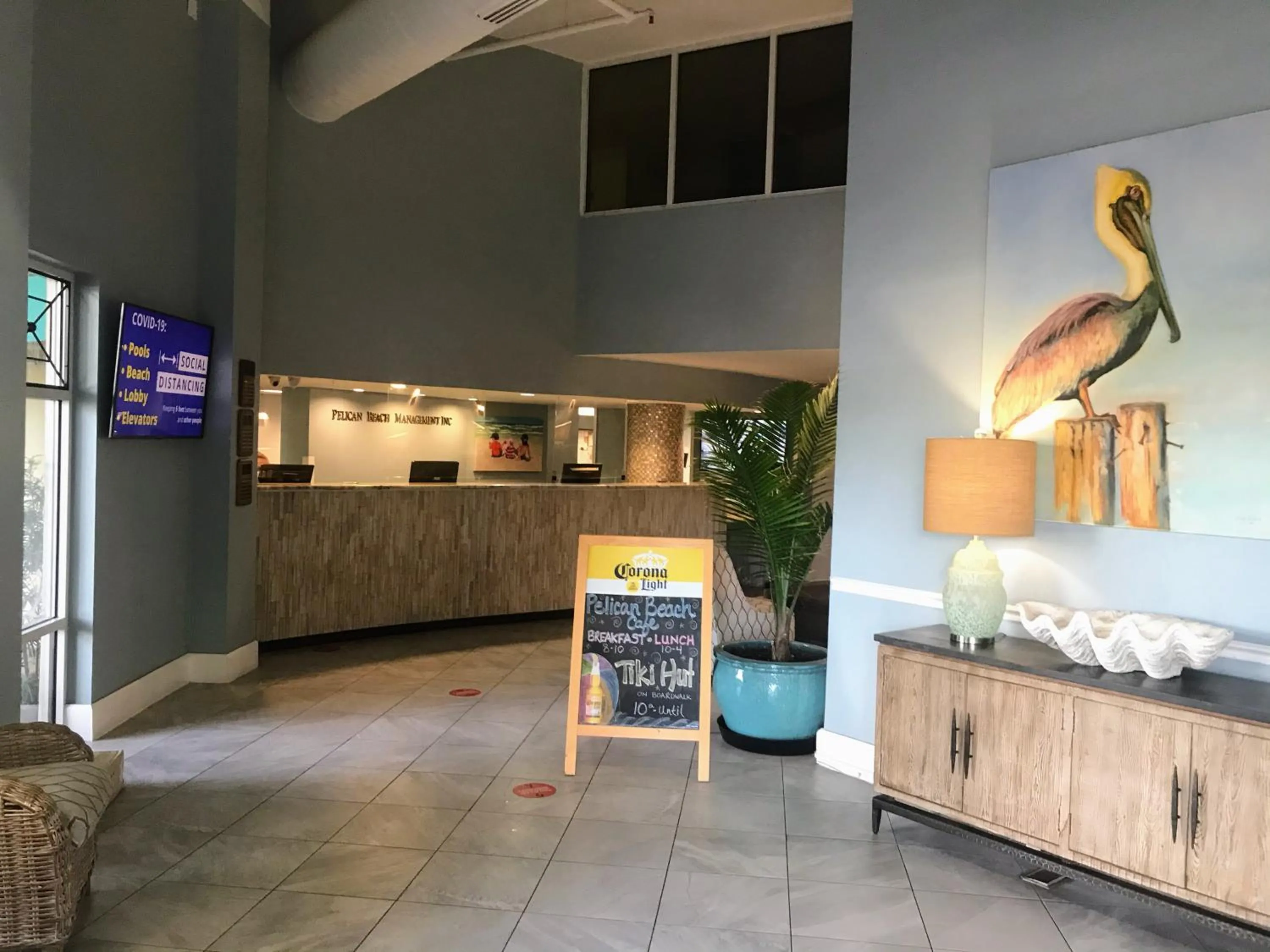 Lobby or reception in Just Updated - Beachfront Ocean view, 19th Floor