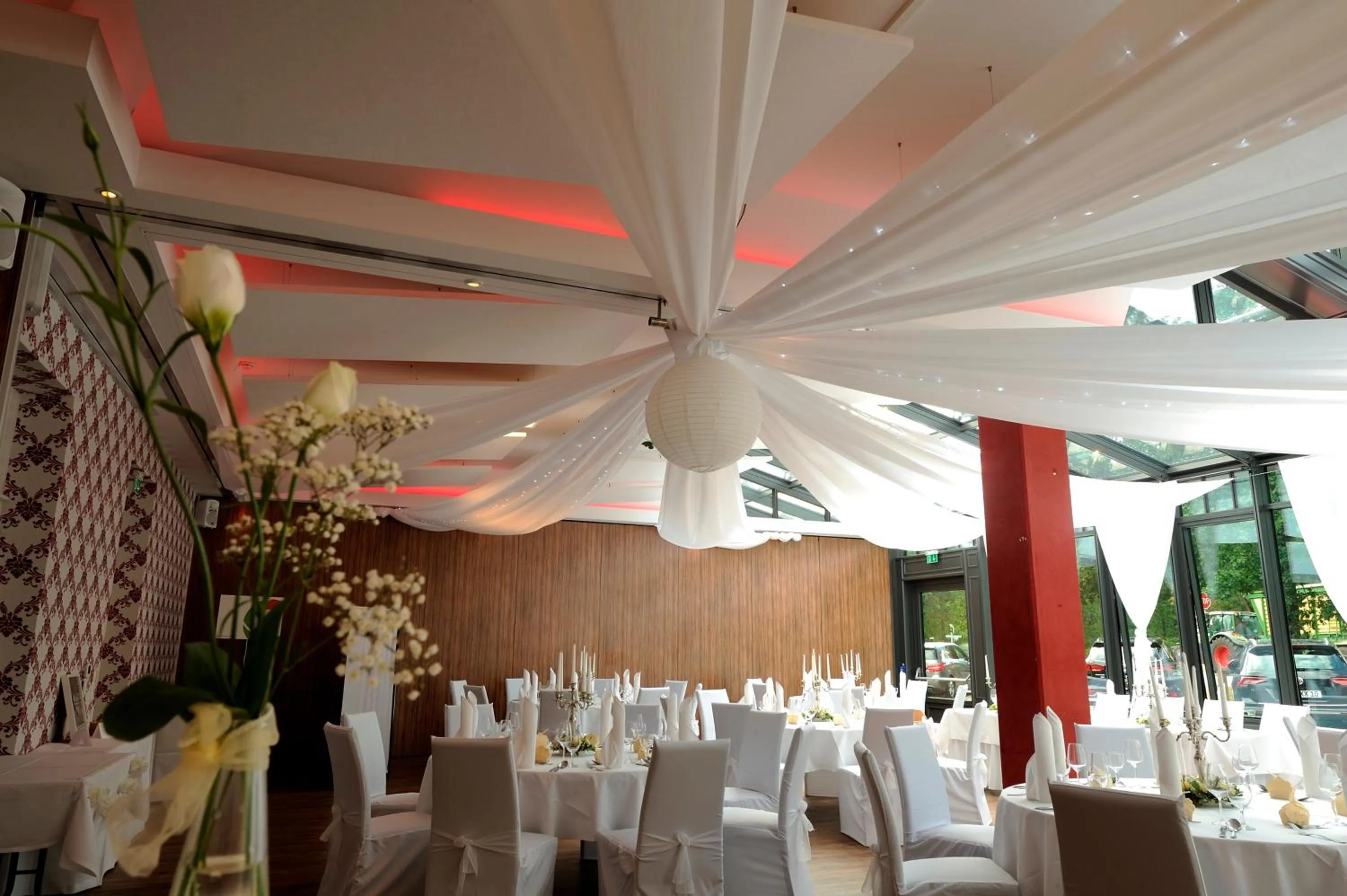 Restaurant/places to eat in Hotel zur Heideblüte