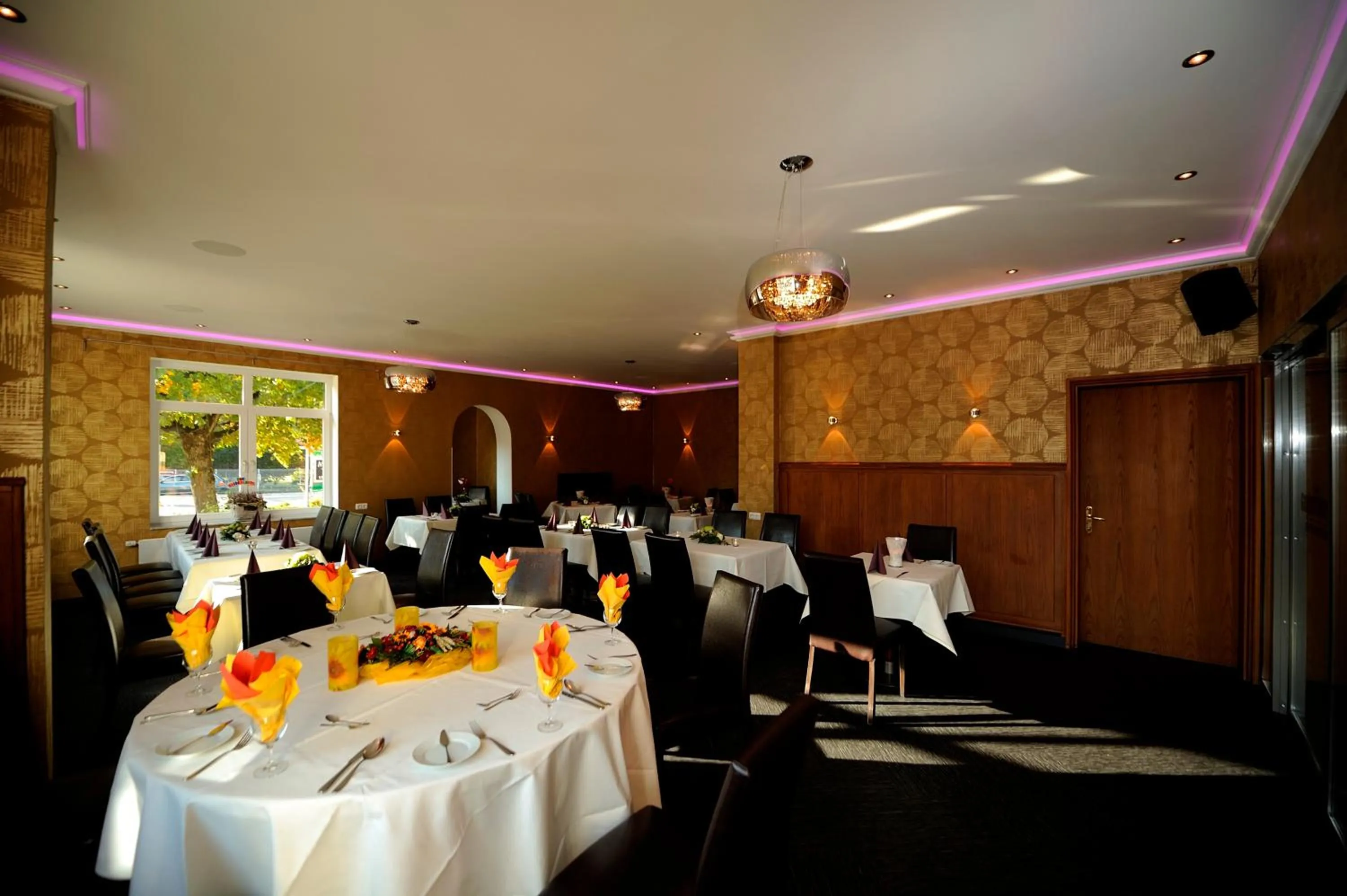 Restaurant/places to eat in Hotel zur Heideblüte