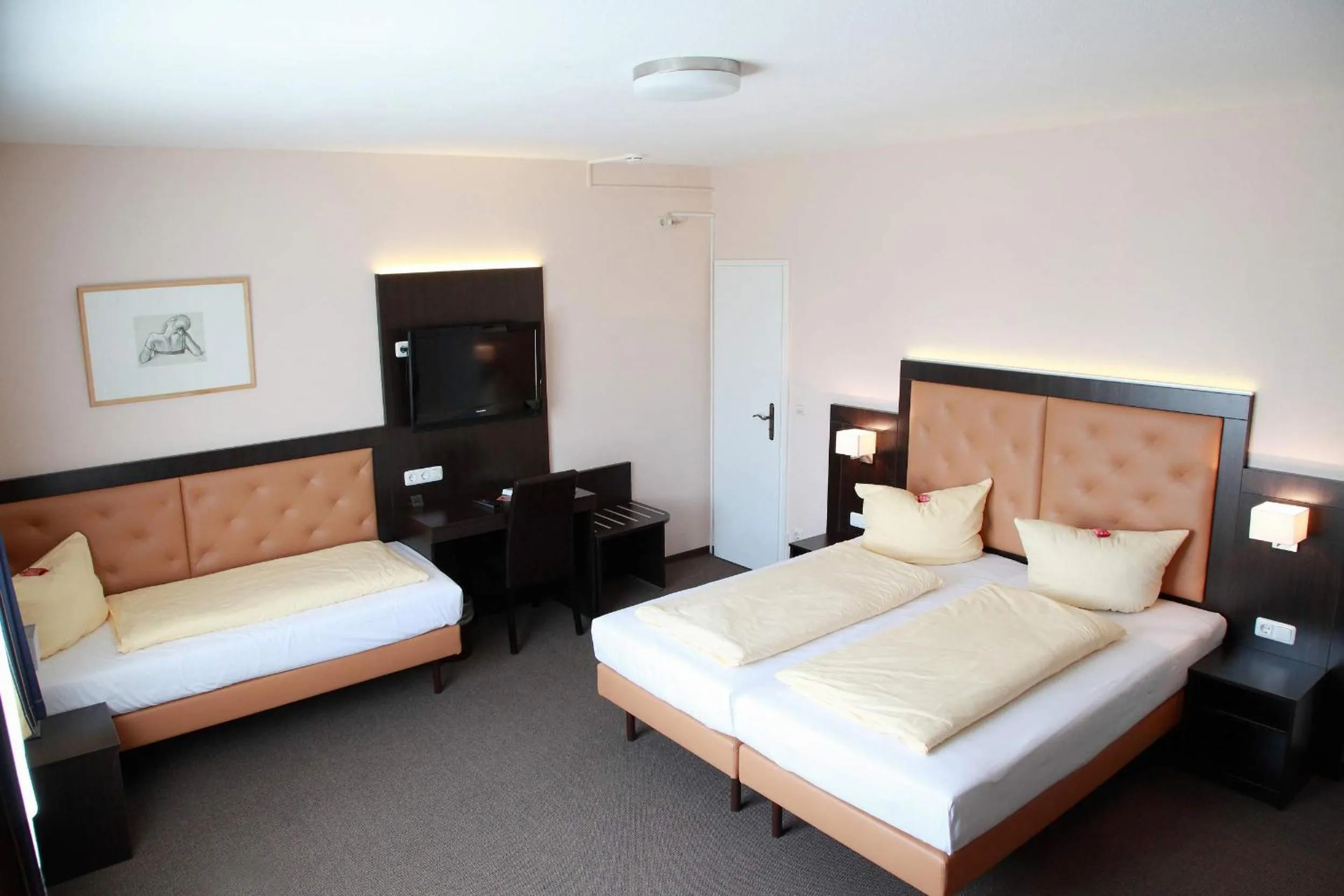 Bedroom, Bed in Hotel zur Heideblüte