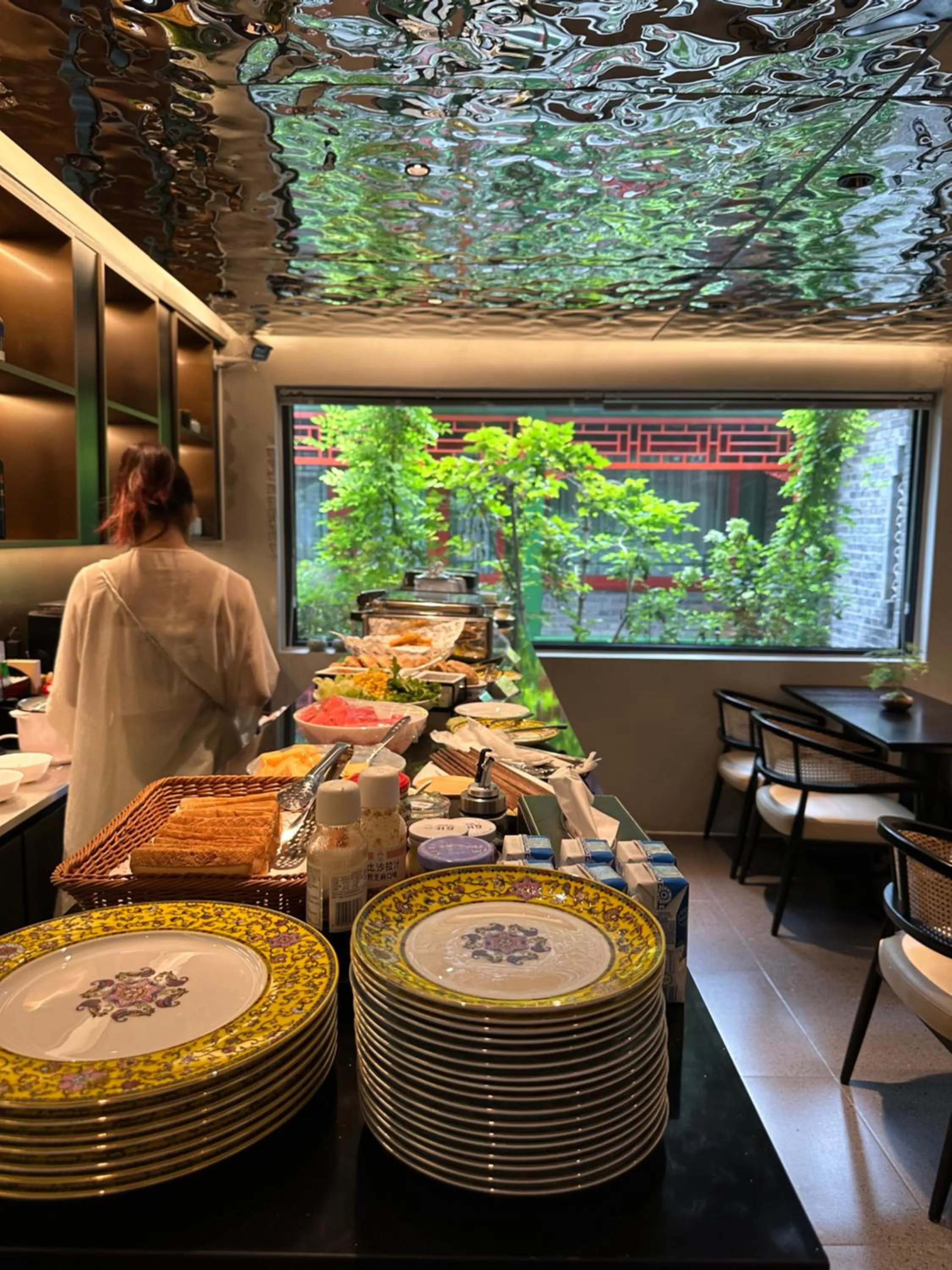Restaurant/places to eat in Xinxiang Yayuan Courtyard Hotel Beijing Tiananmen Wangfujing Branch