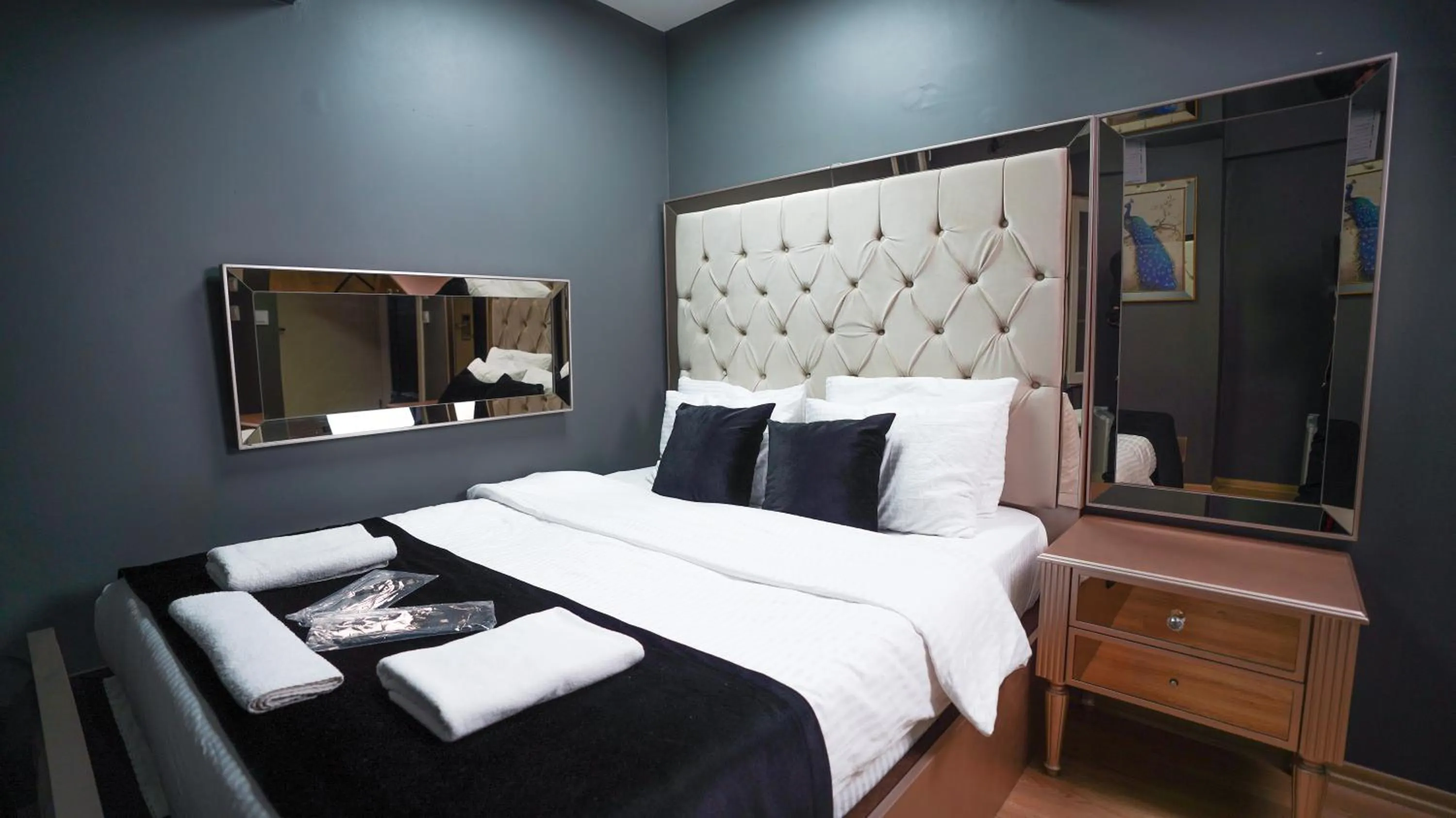 Bed in Luka Suit Hotel