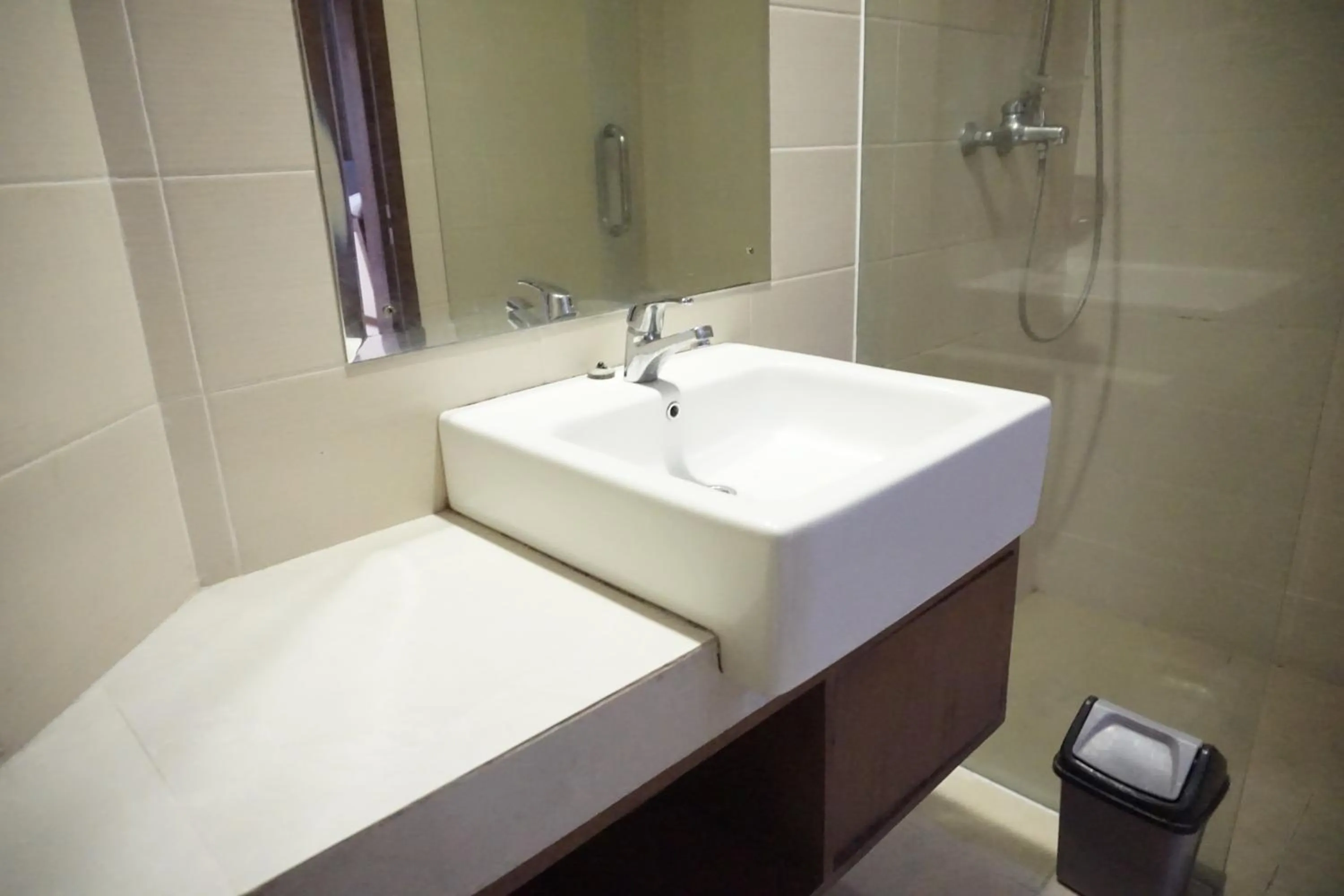 Toilet in Votel Viure Hotel Jogjakarta