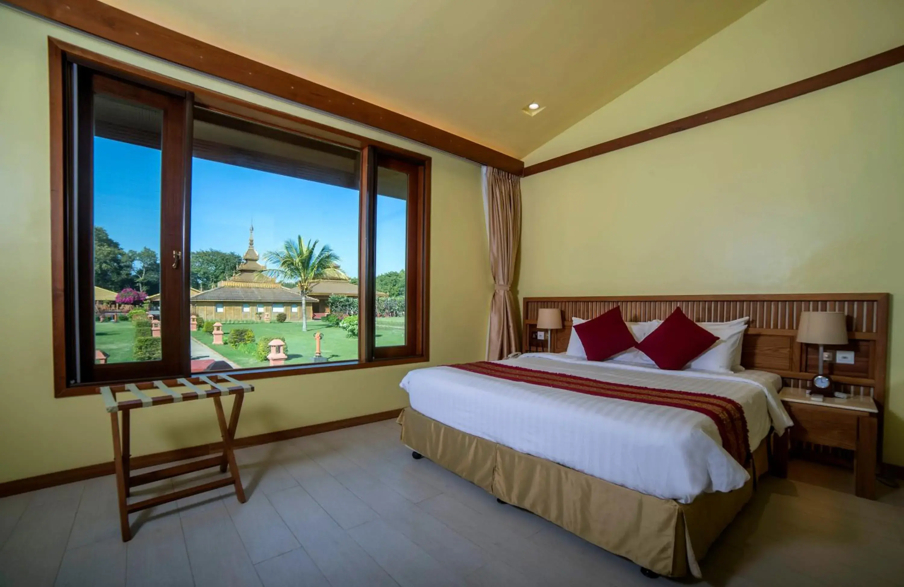 Bed in Bagan Thiripyitsaya Sanctuary Resort Bed in Bagan Thiripyitsaya Sanctuary Resort