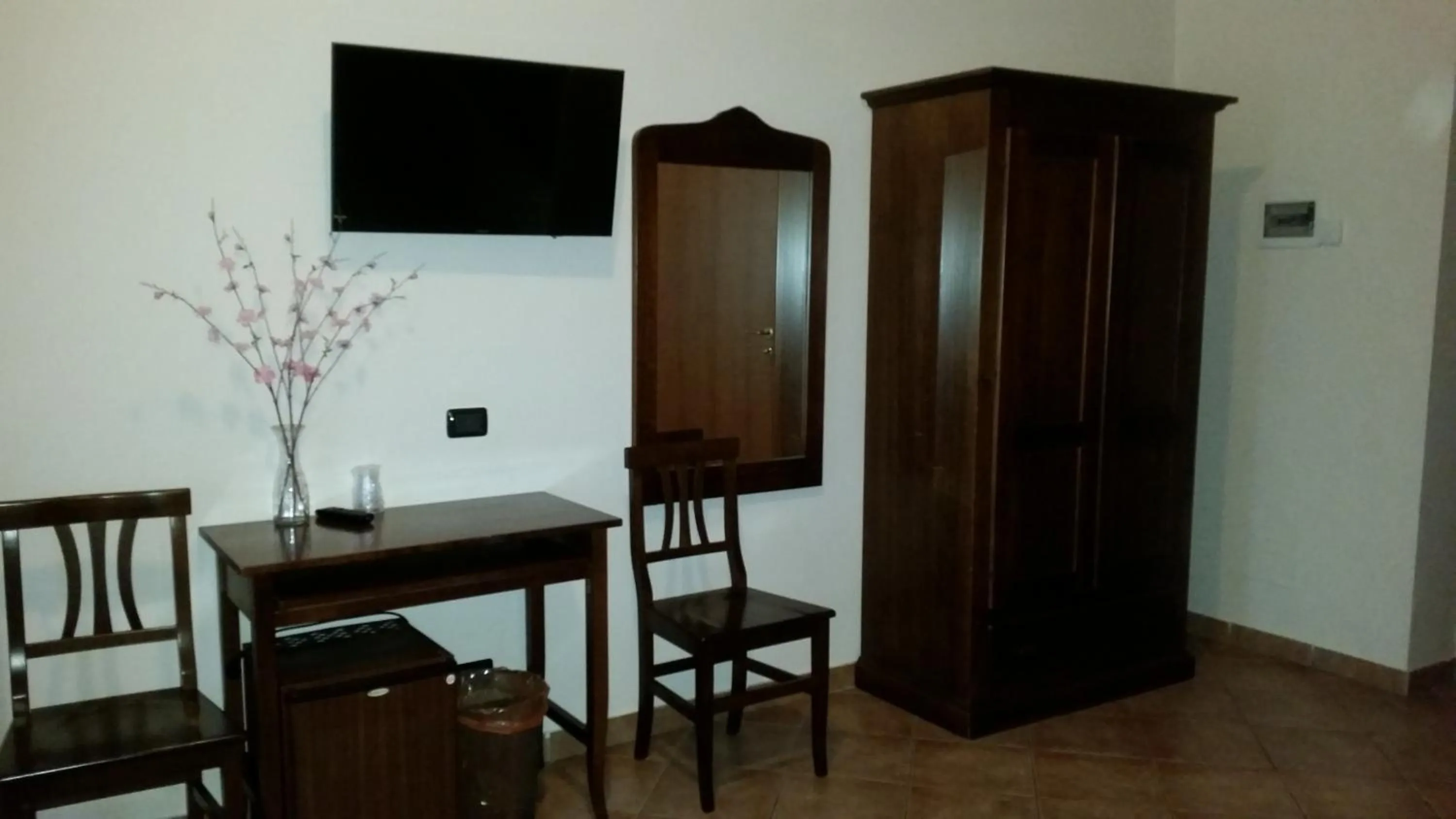 Photo of the whole room in Hotel La Pendola