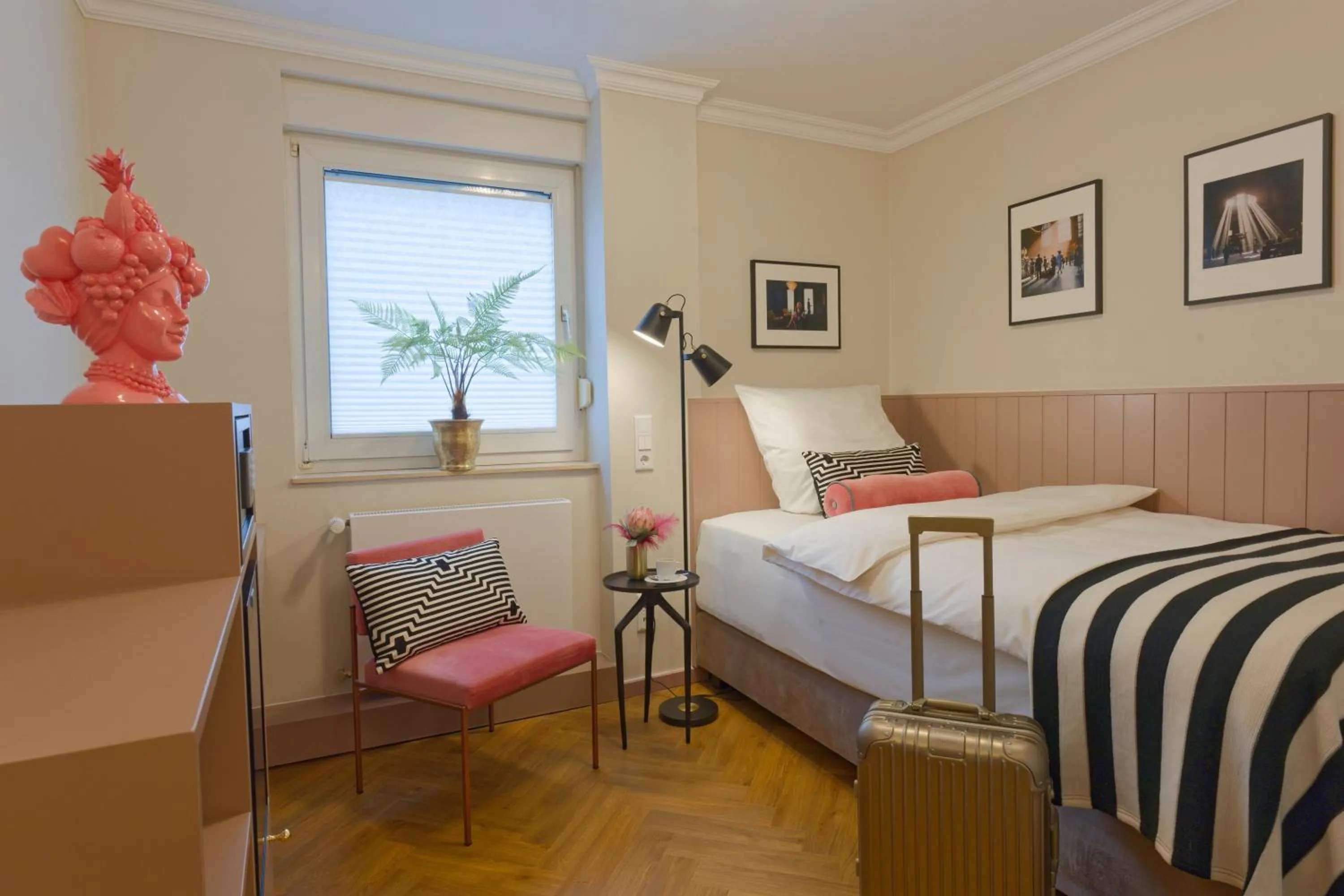 Bed in Hanseat-Hotel