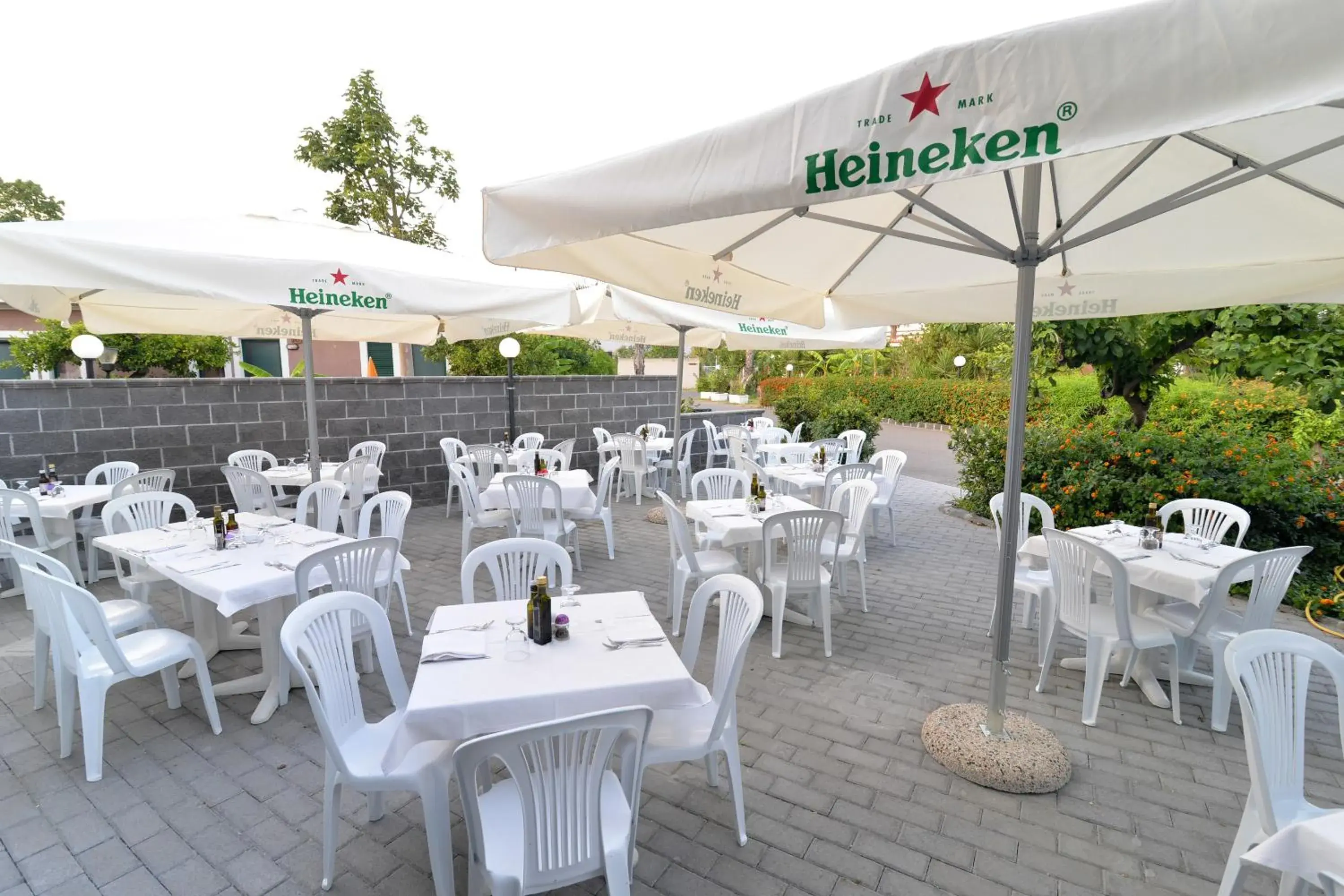 Restaurant/places to eat in Villaggio Alkantara Restaurant/places to eat in Villaggio Alkantara