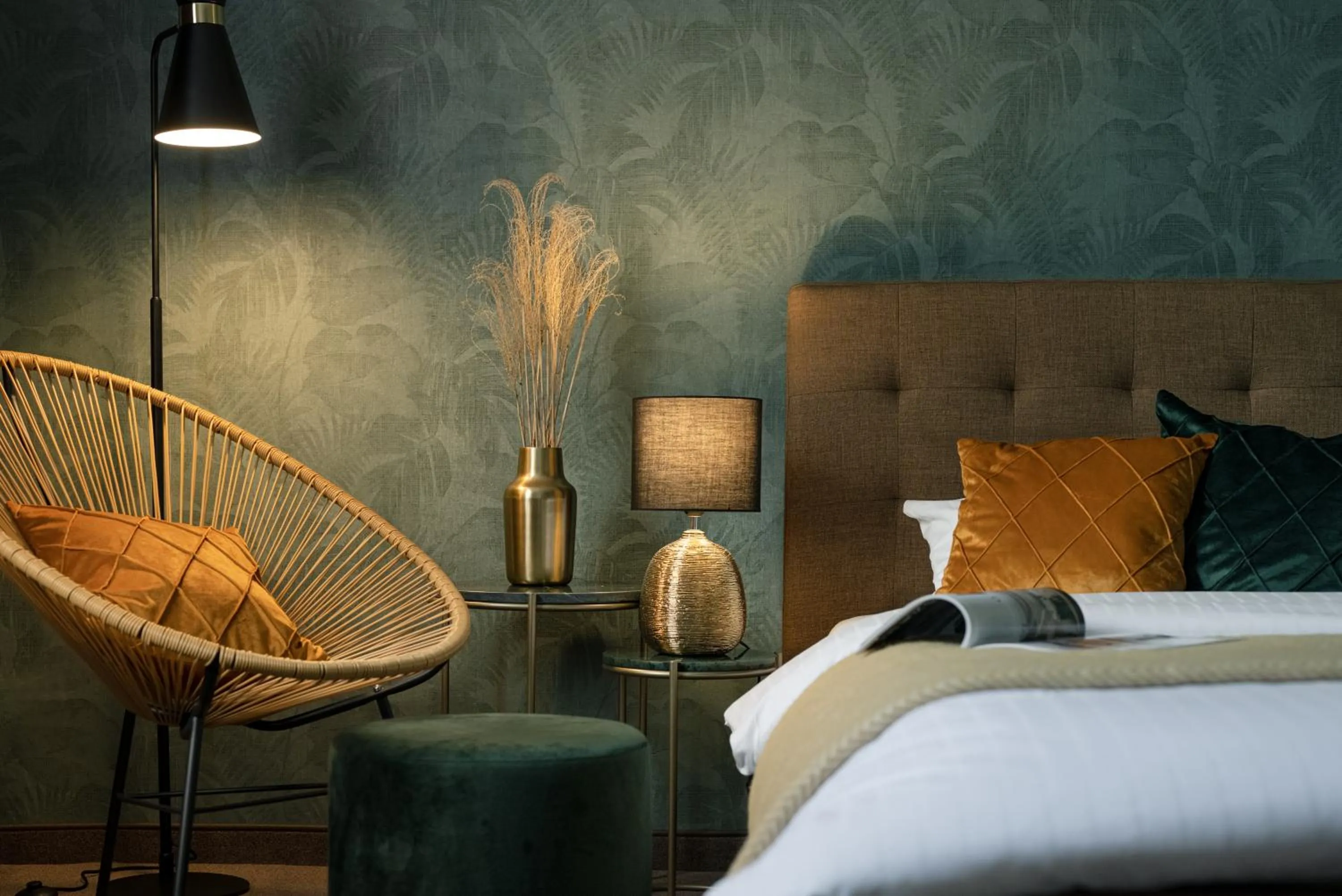 Living room, Bed in Hotel Stadt Hamburg