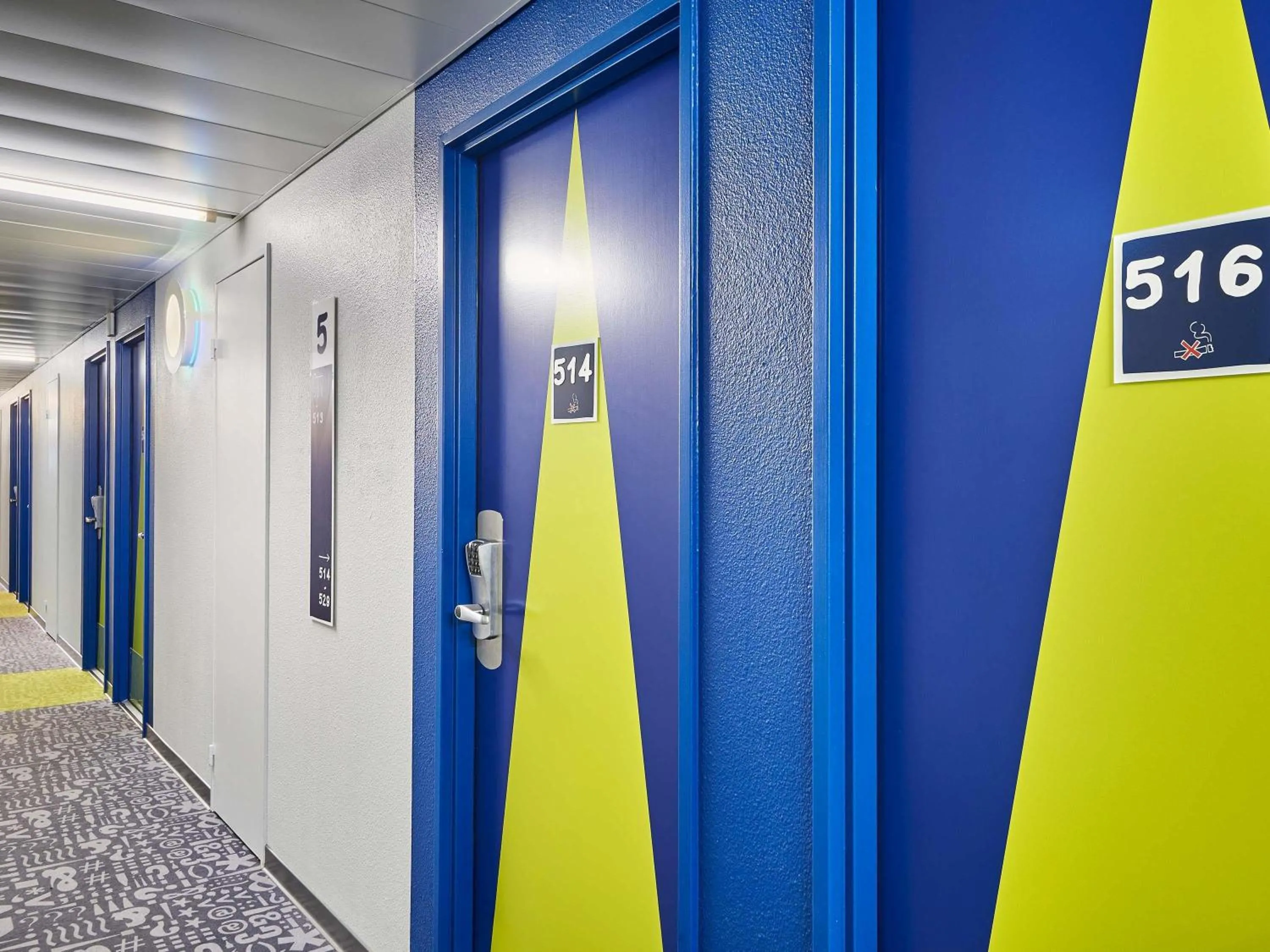 Property building in Ibis Budget Vélizy