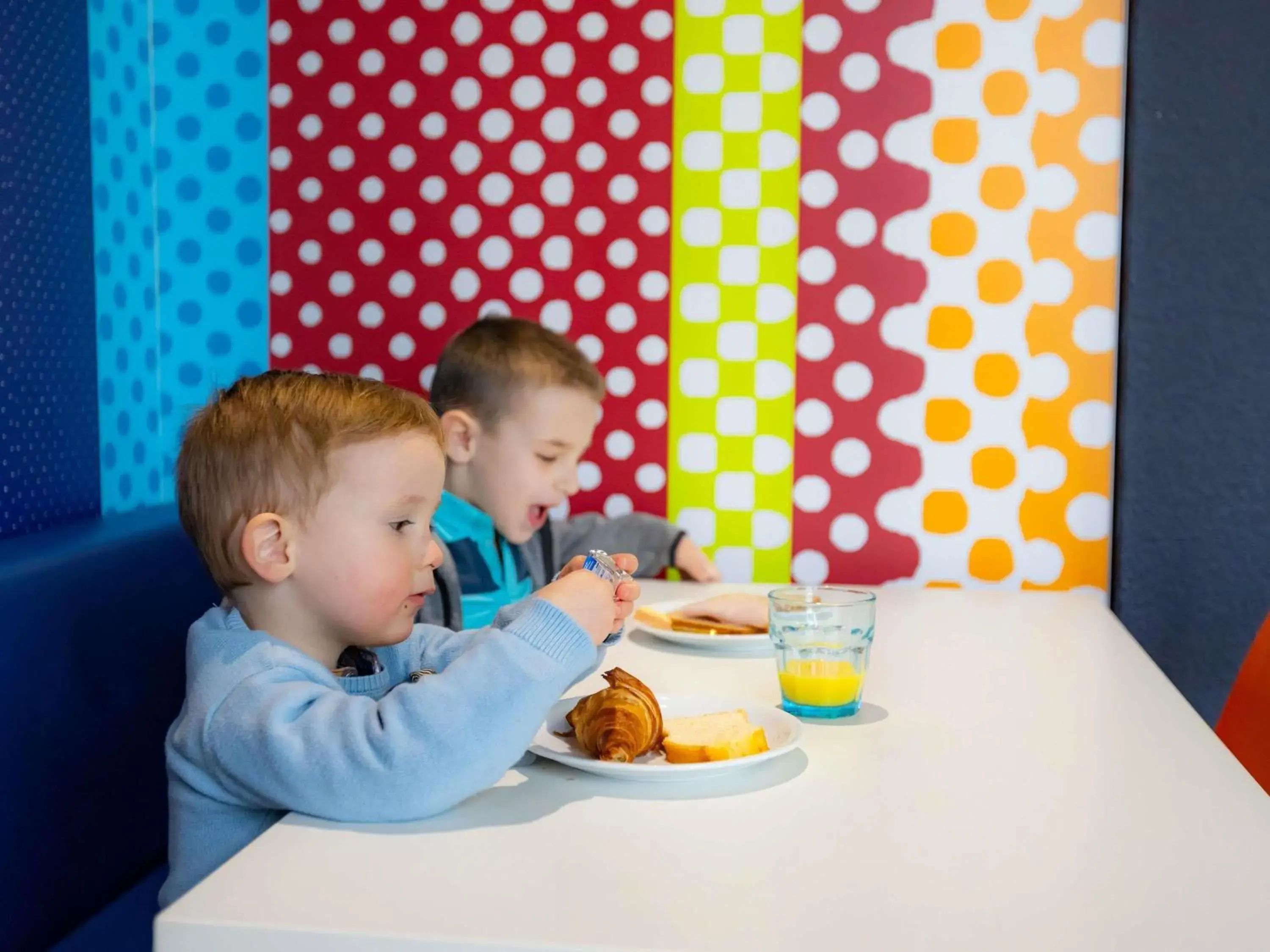 Bedroom in ibis budget Besançon Centre Gare Bedroom in ibis budget Besançon Centre Gare