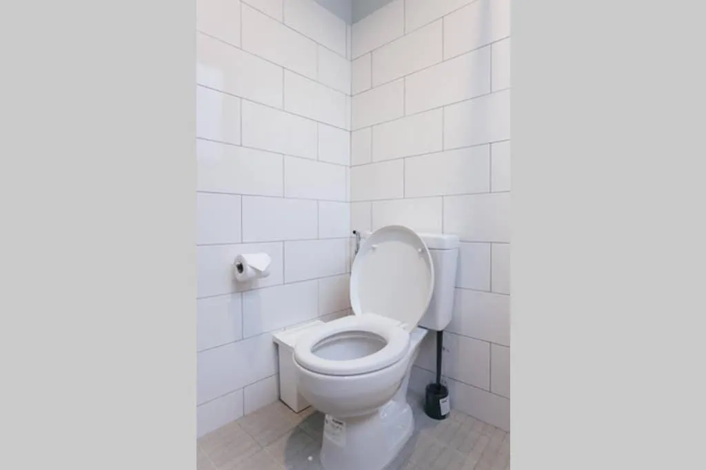 S2 Silom Large room 4-6 guests Full kitchen WIFI