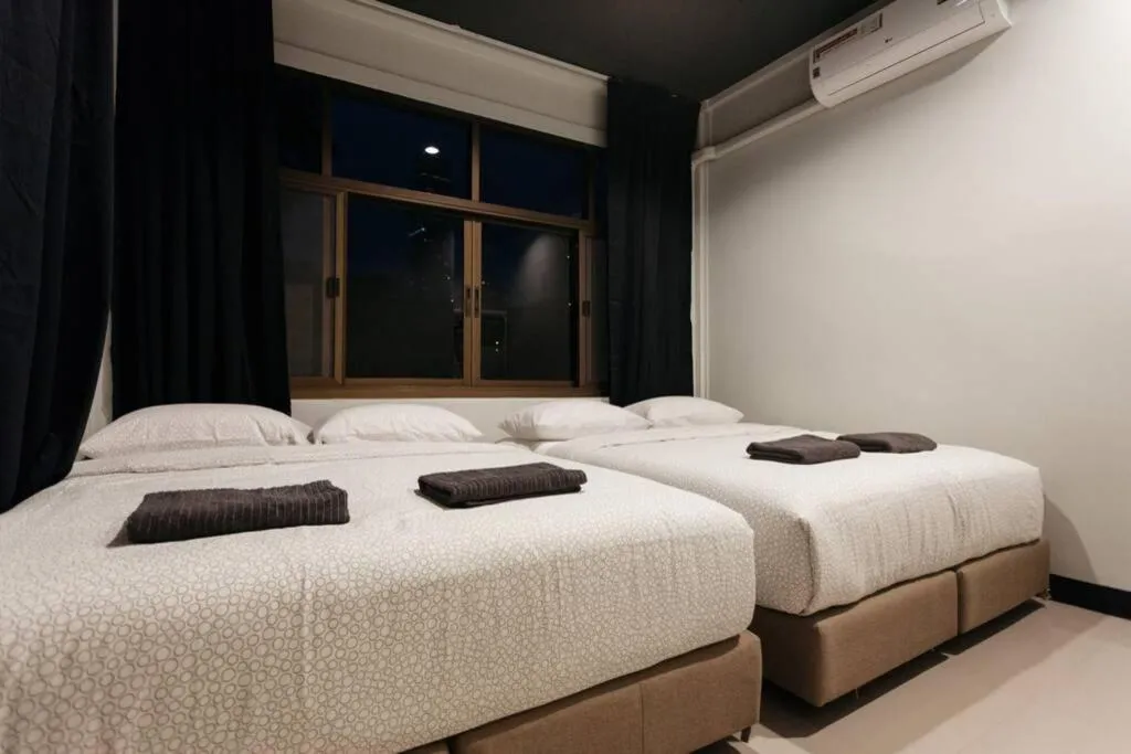 Bed in S3 Silom26 · S3 Silom central, large room, full kitchen, WIFI,