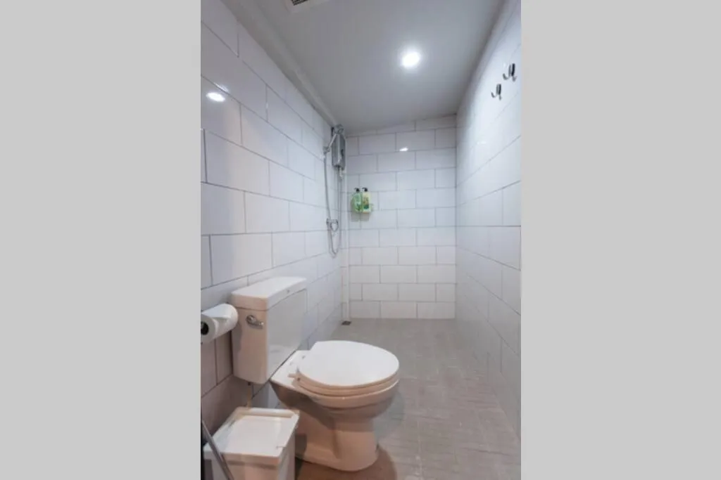 S3 Silom26 · S3 Silom central, large room, full kitchen, WIFI,