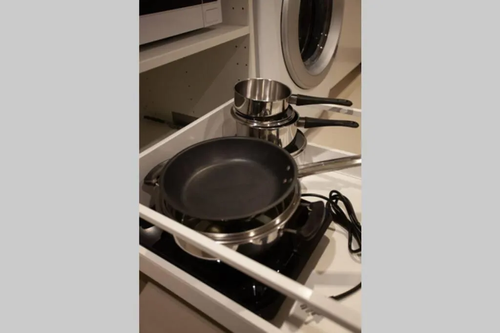 S3 Silom26 · S3 Silom central, large room, full kitchen, WIFI,