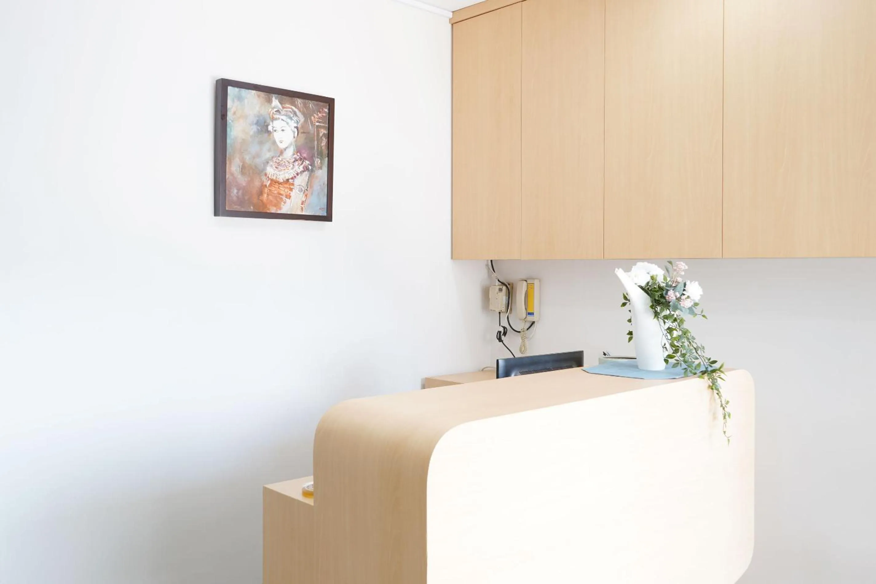 Lobby or reception in UROOMS Senayan