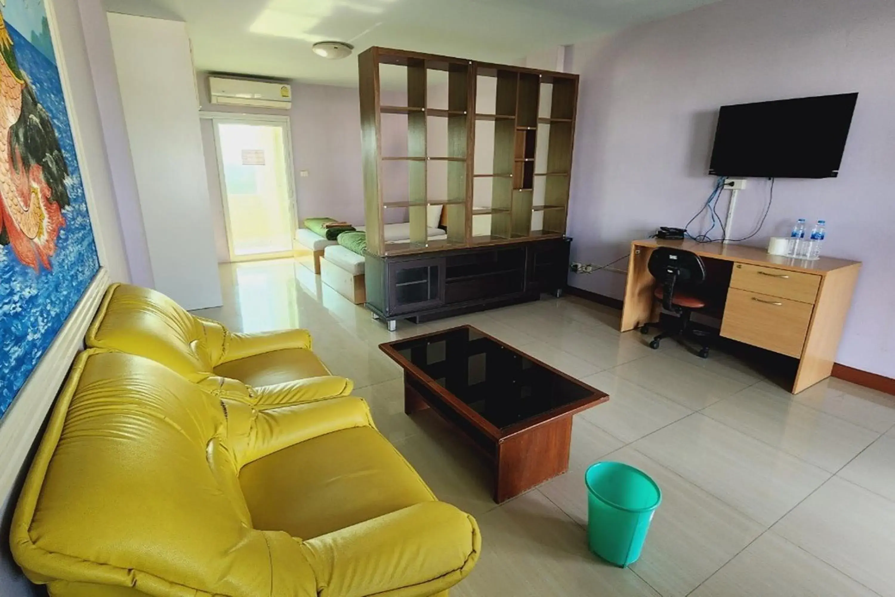 TV and multimedia in Chompoo Inn TV and multimedia in Chompoo Inn