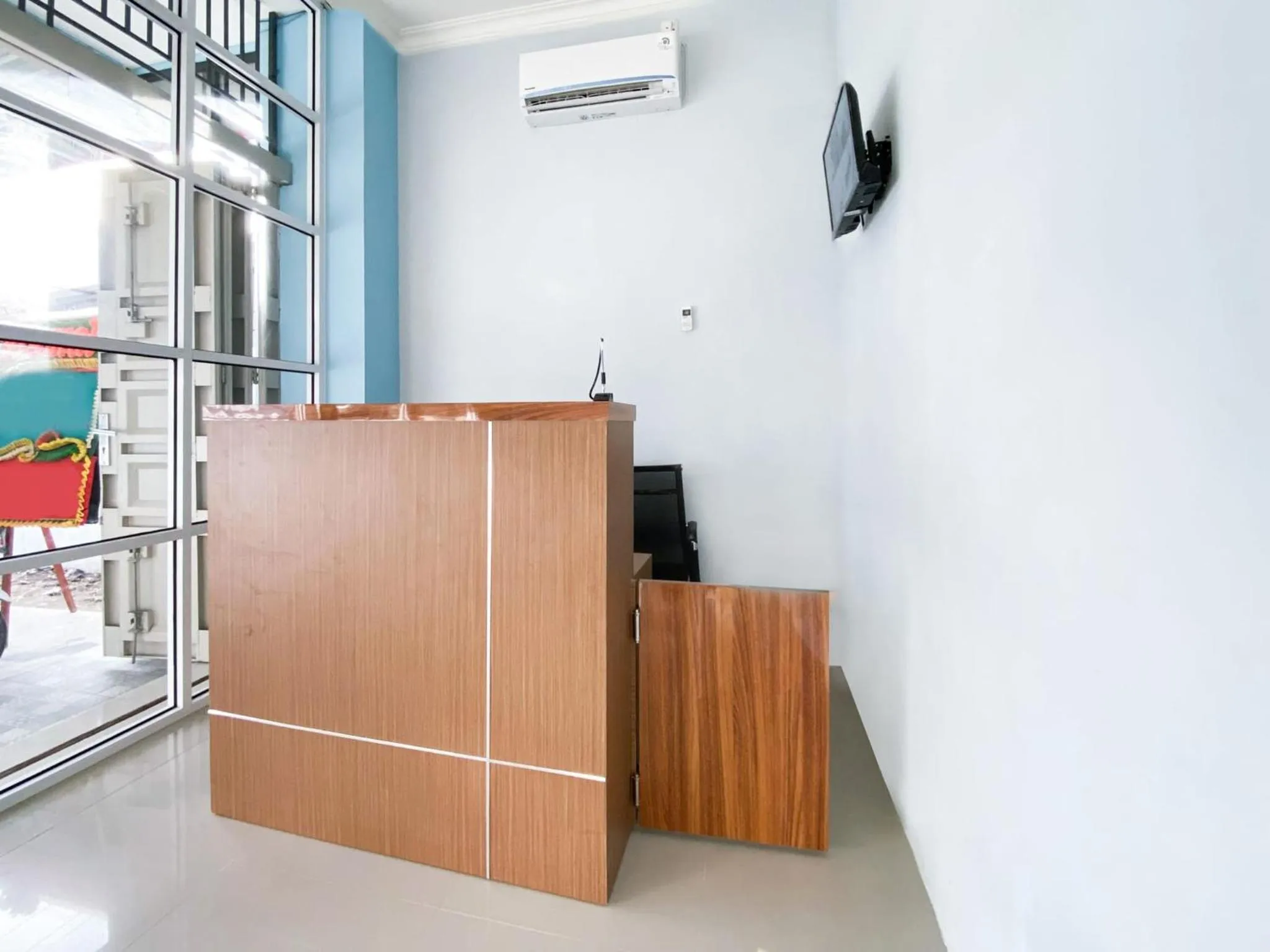 Lobby or reception in Hotel O Guesthouse Pagi Sore Syariah