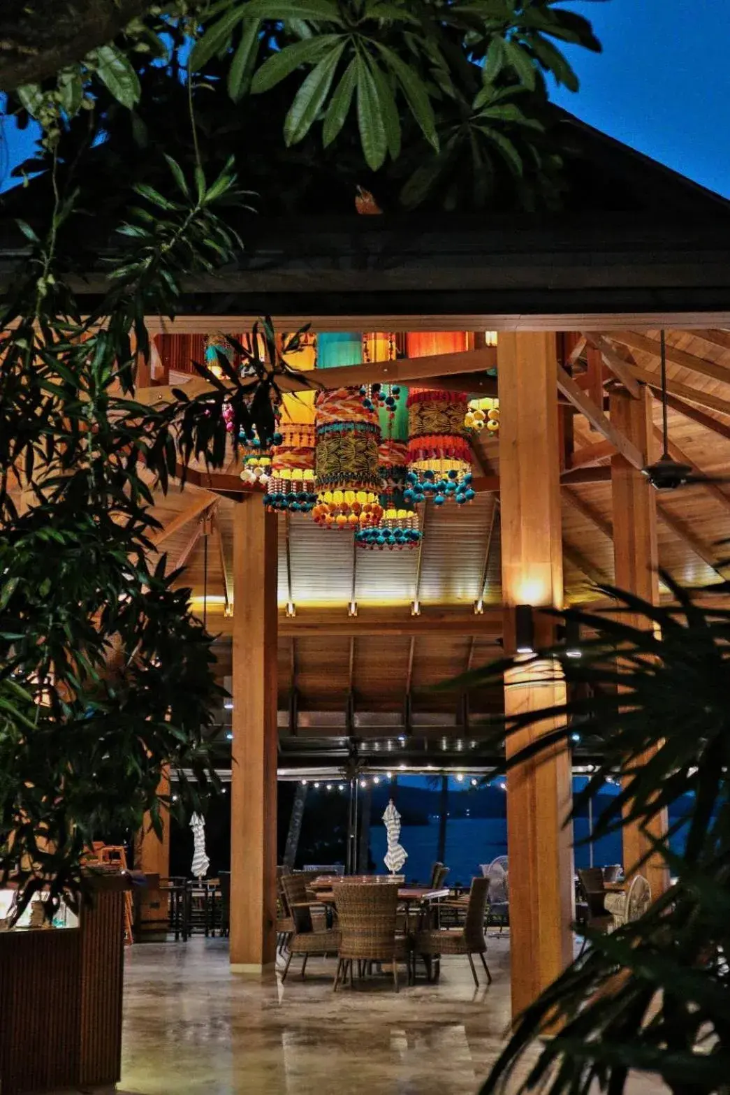 Restaurant/places to eat in Shantaa Resort, Kohkood Restaurant/places to eat in Shantaa Resort, Kohkood