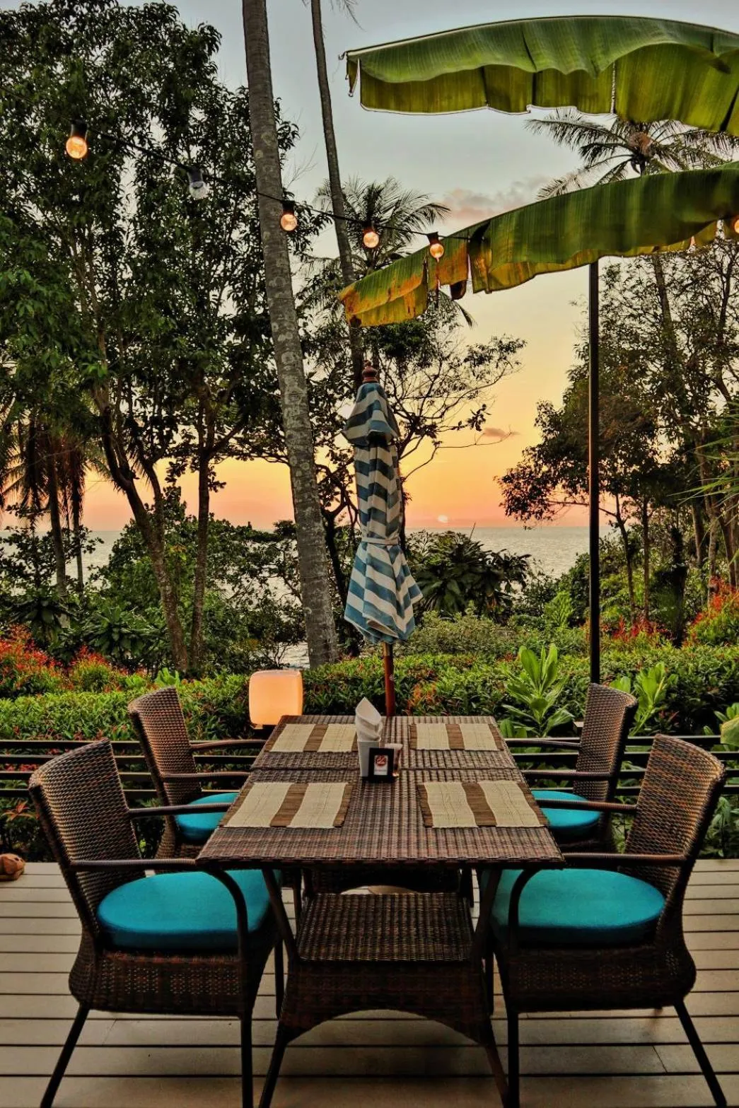 Restaurant/places to eat in Shantaa Resort, Kohkood