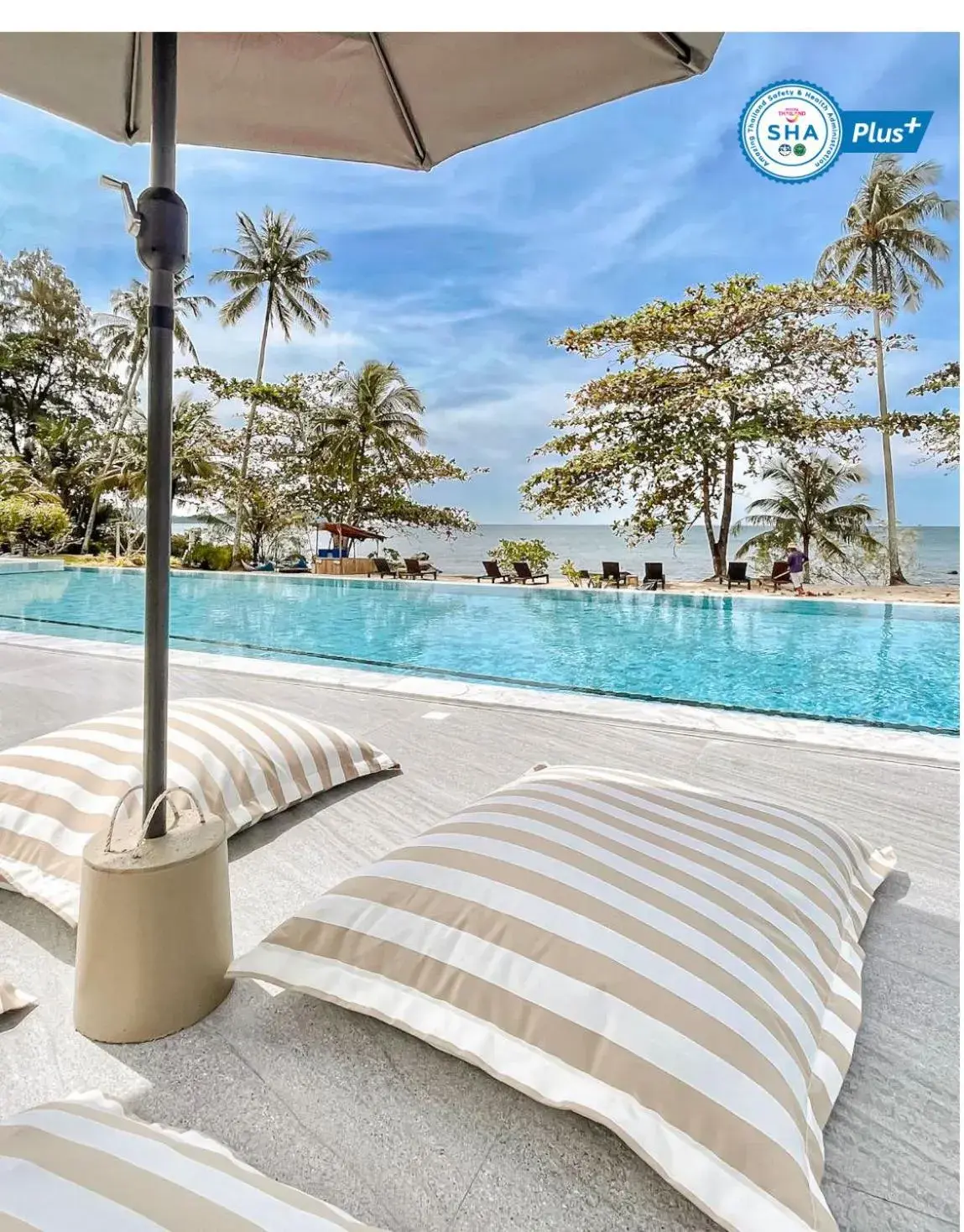 Swimming pool, Bed in Shantaa Resort, Kohkood Swimming pool, Bed in Shantaa Resort, Kohkood