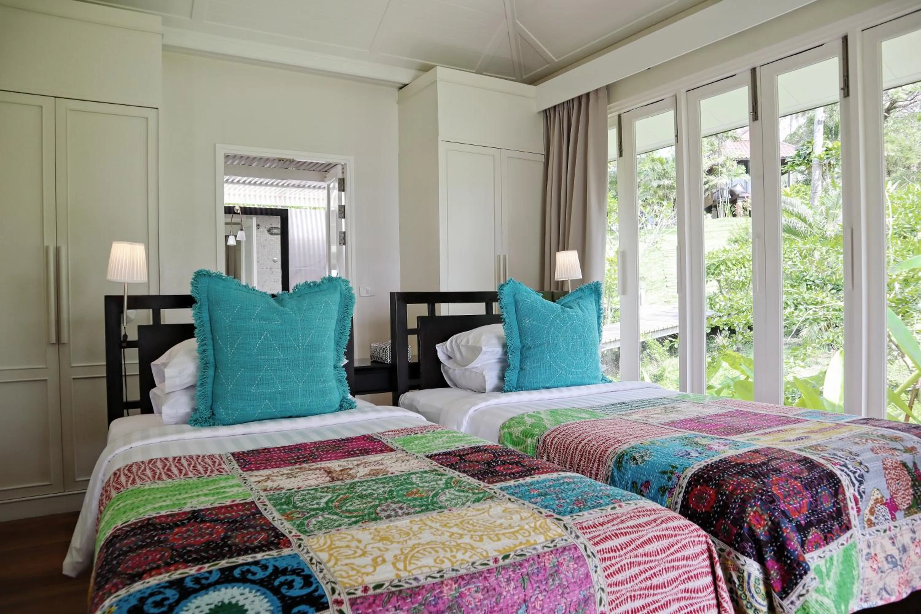 Photo of the whole room, Bed in Shantaa Resort, Kohkood