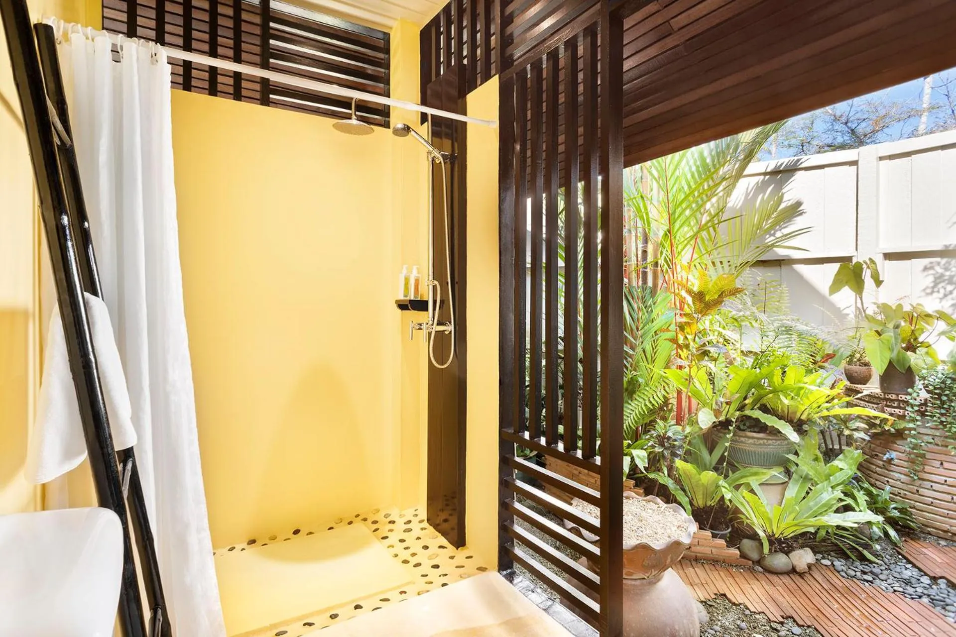 Toilet in Shantaa Resort, Kohkood