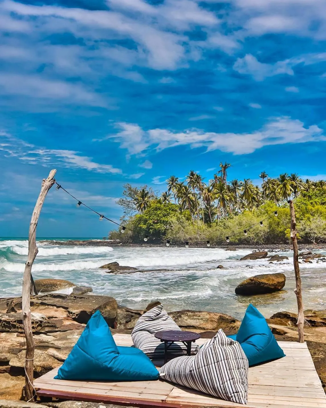 Restaurant/places to eat in Shantaa Resort, Kohkood