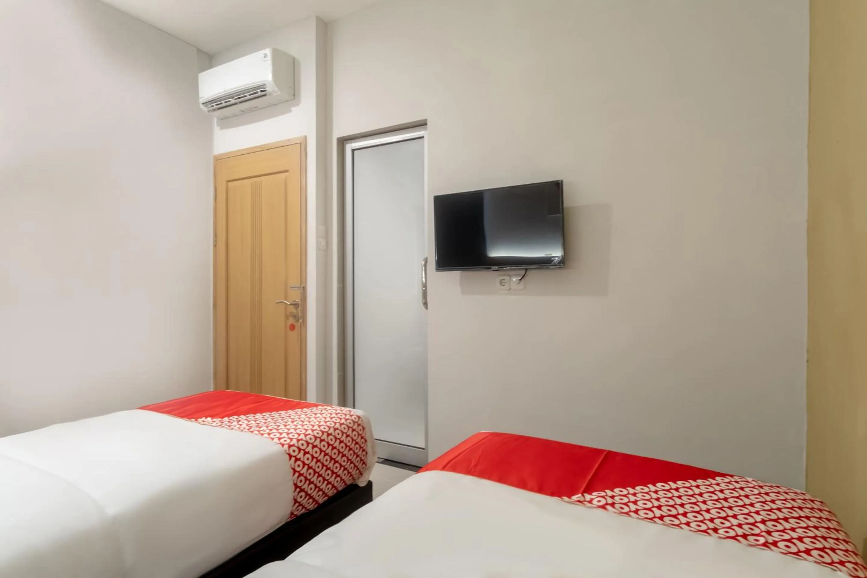 Bedroom, Bed in Hotel O Festive Inn