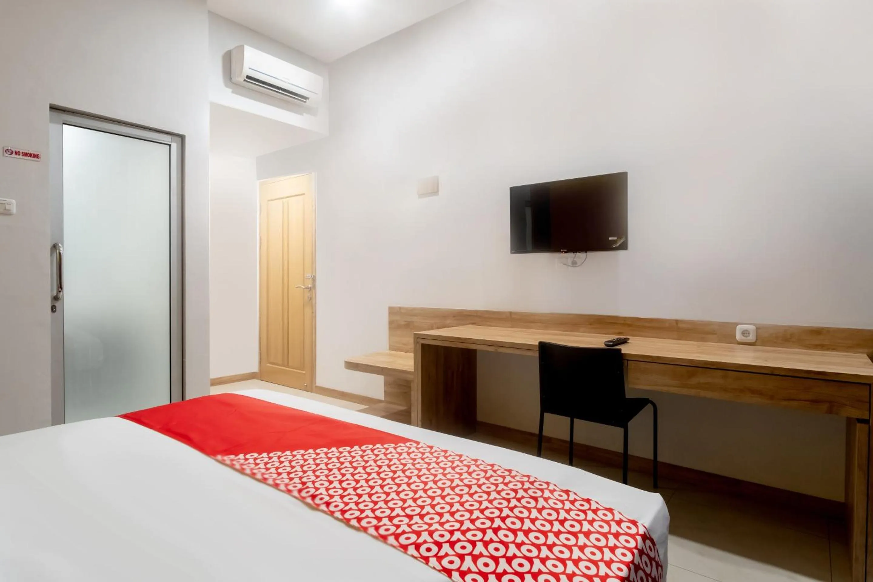 Bedroom, Bed in Hotel O Festive Inn