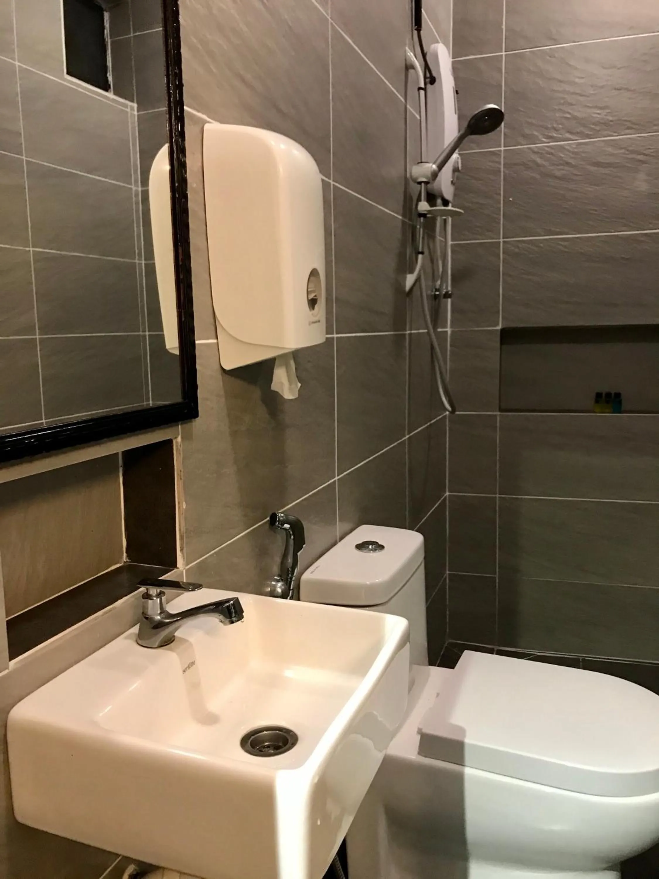 Shower in Kavy Boutique Hotel @ KBH