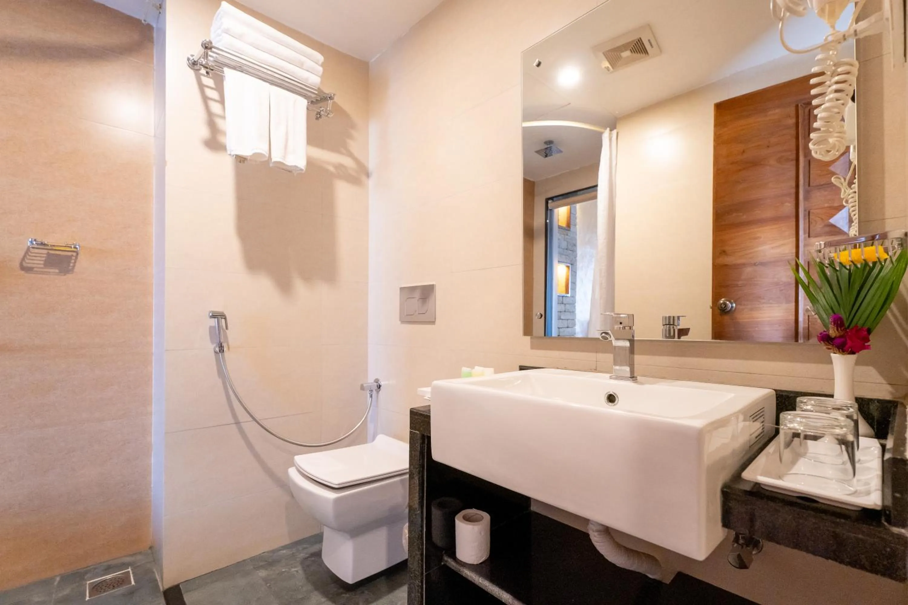 Bathroom in Bar Peepal Resort