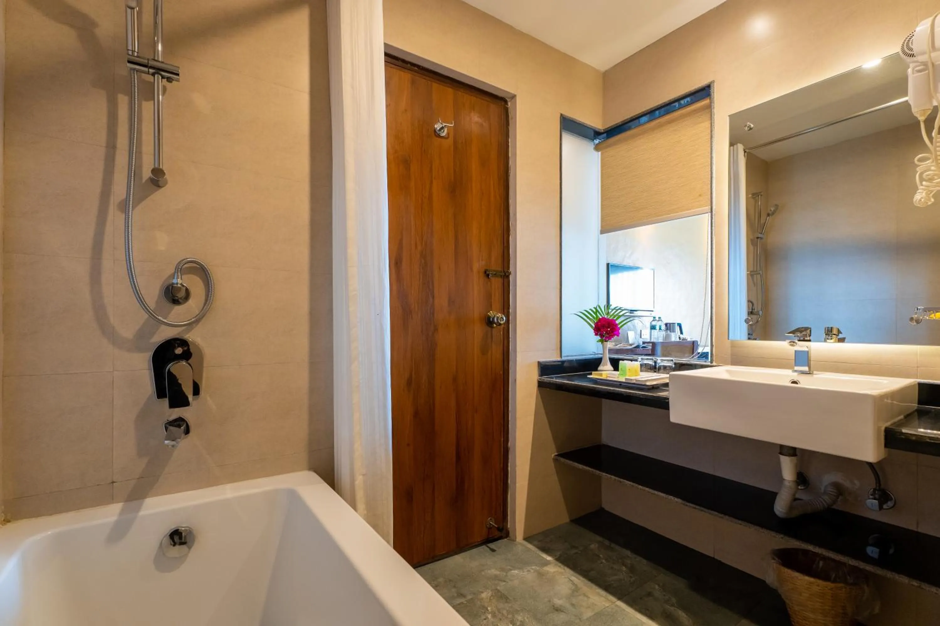 Bathroom in Bar Peepal Resort