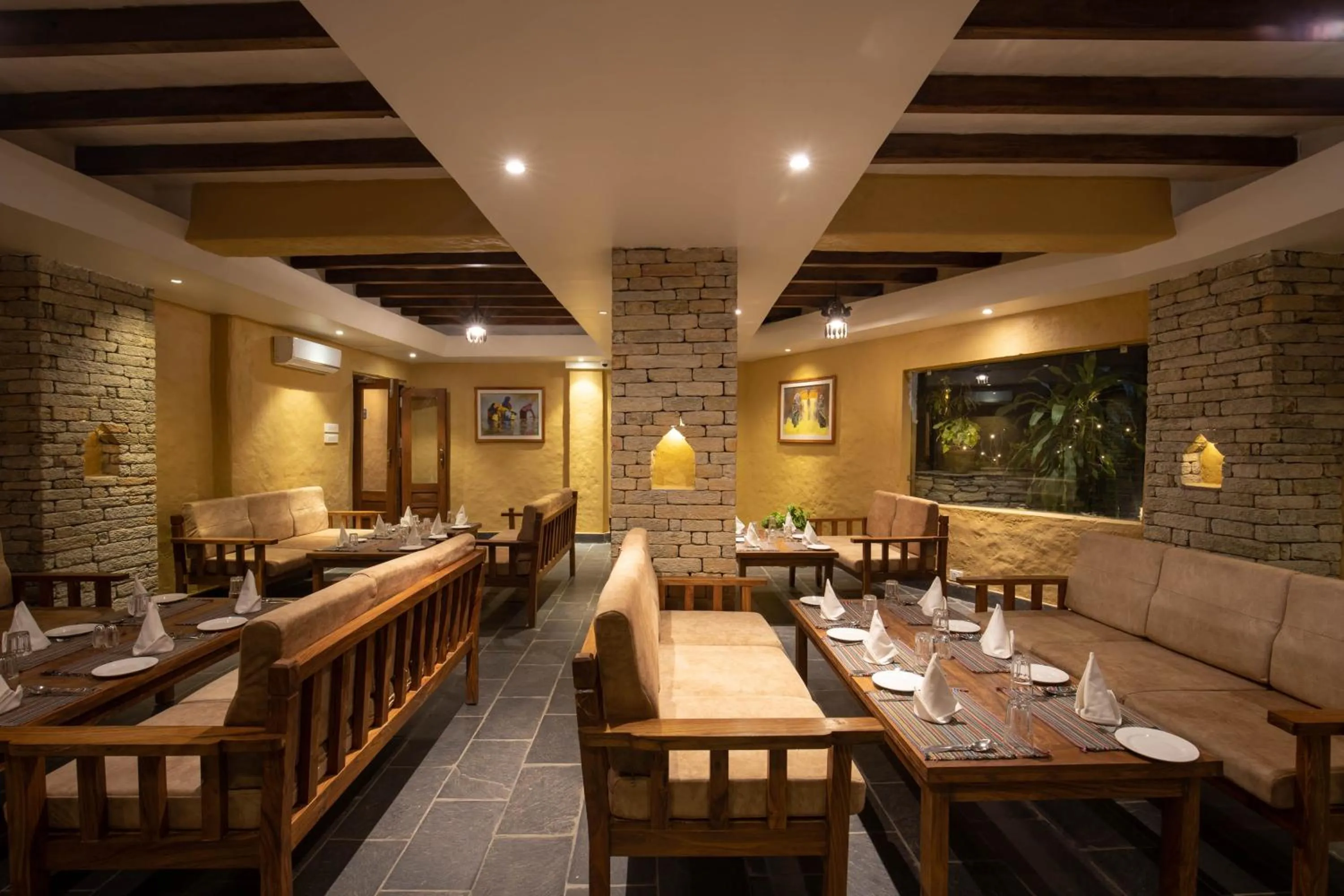 Restaurant/places to eat in Bar Peepal Resort