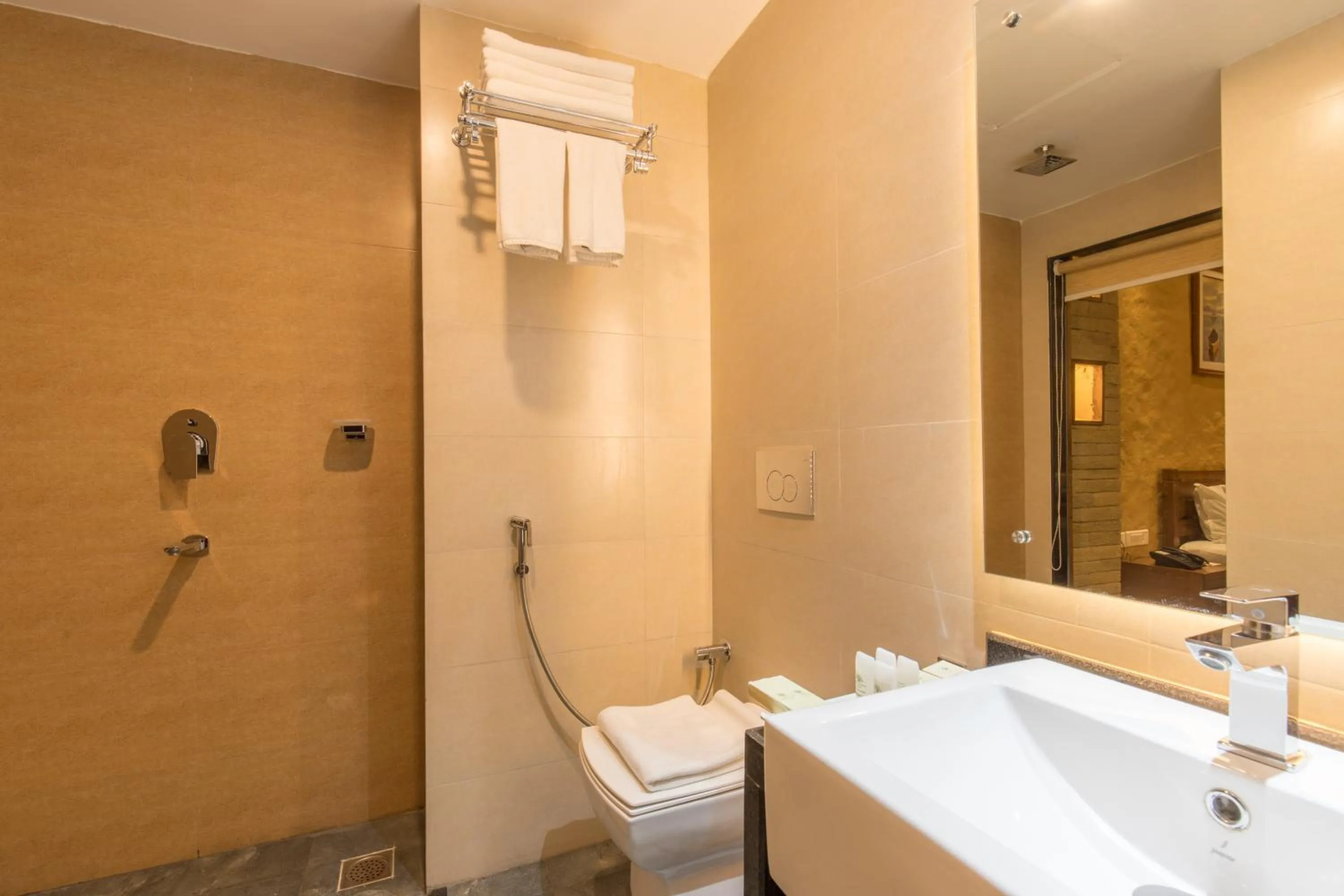 Bathroom in Bar Peepal Resort