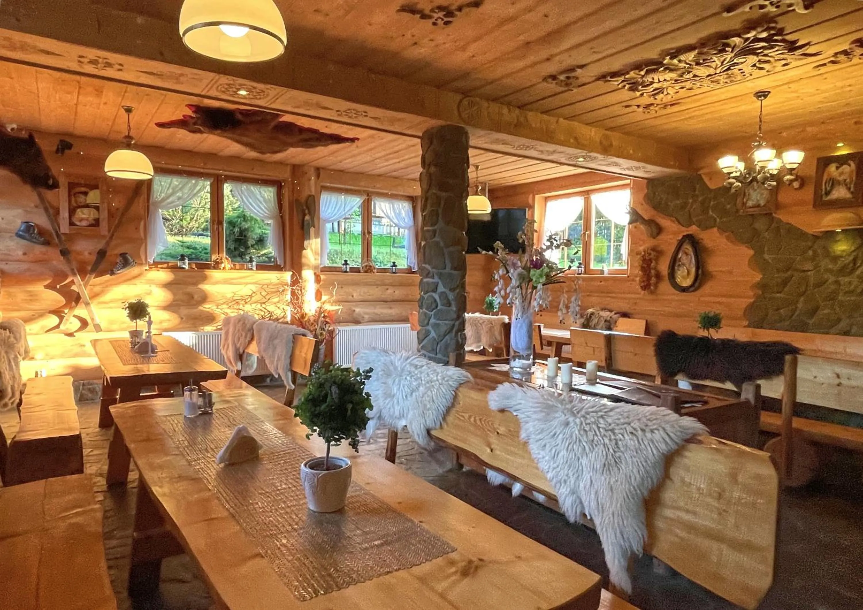 Restaurant/places to eat in Pensjonat u Ani