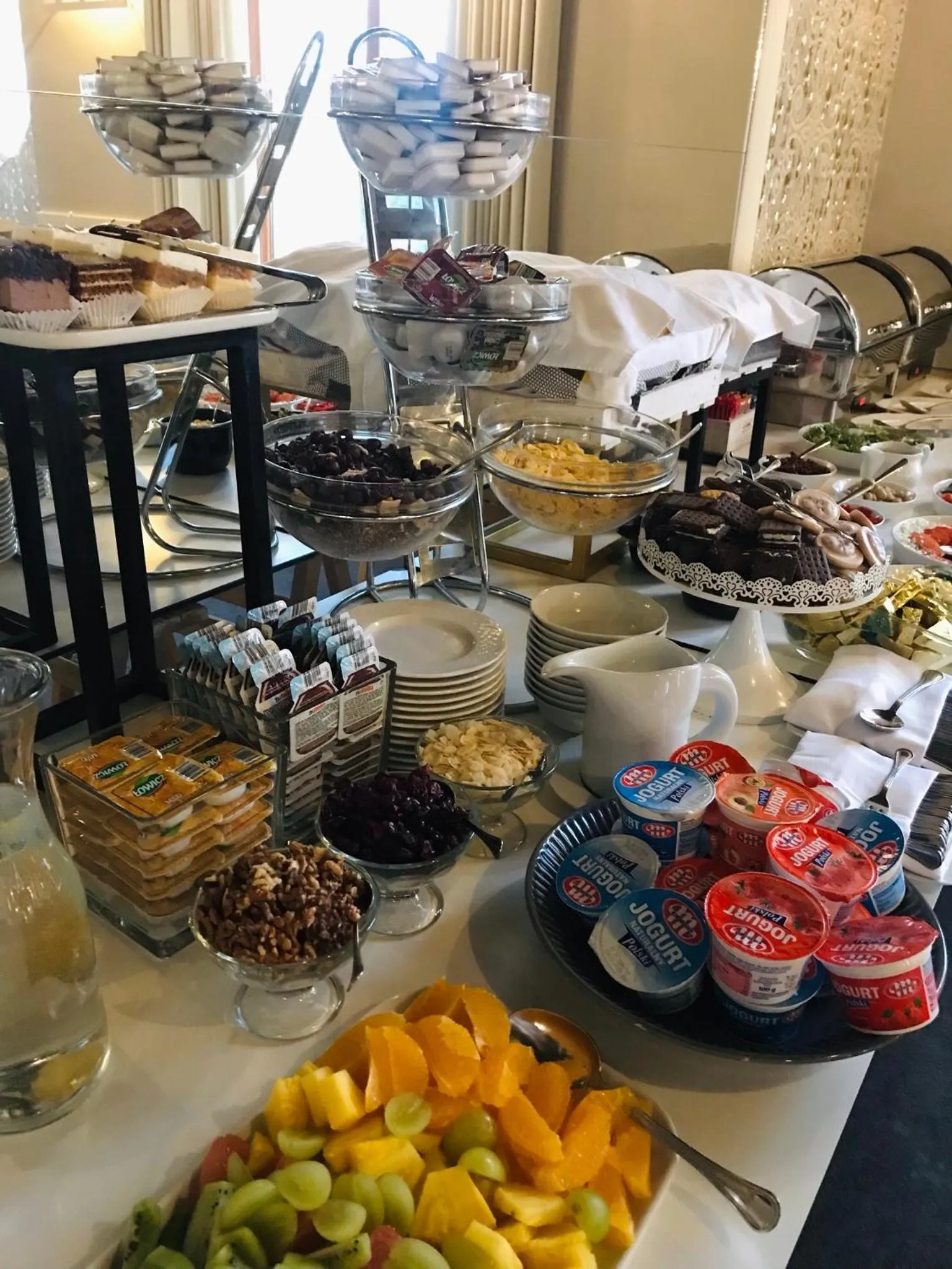 Restaurant/places to eat in Hotel Sulbin