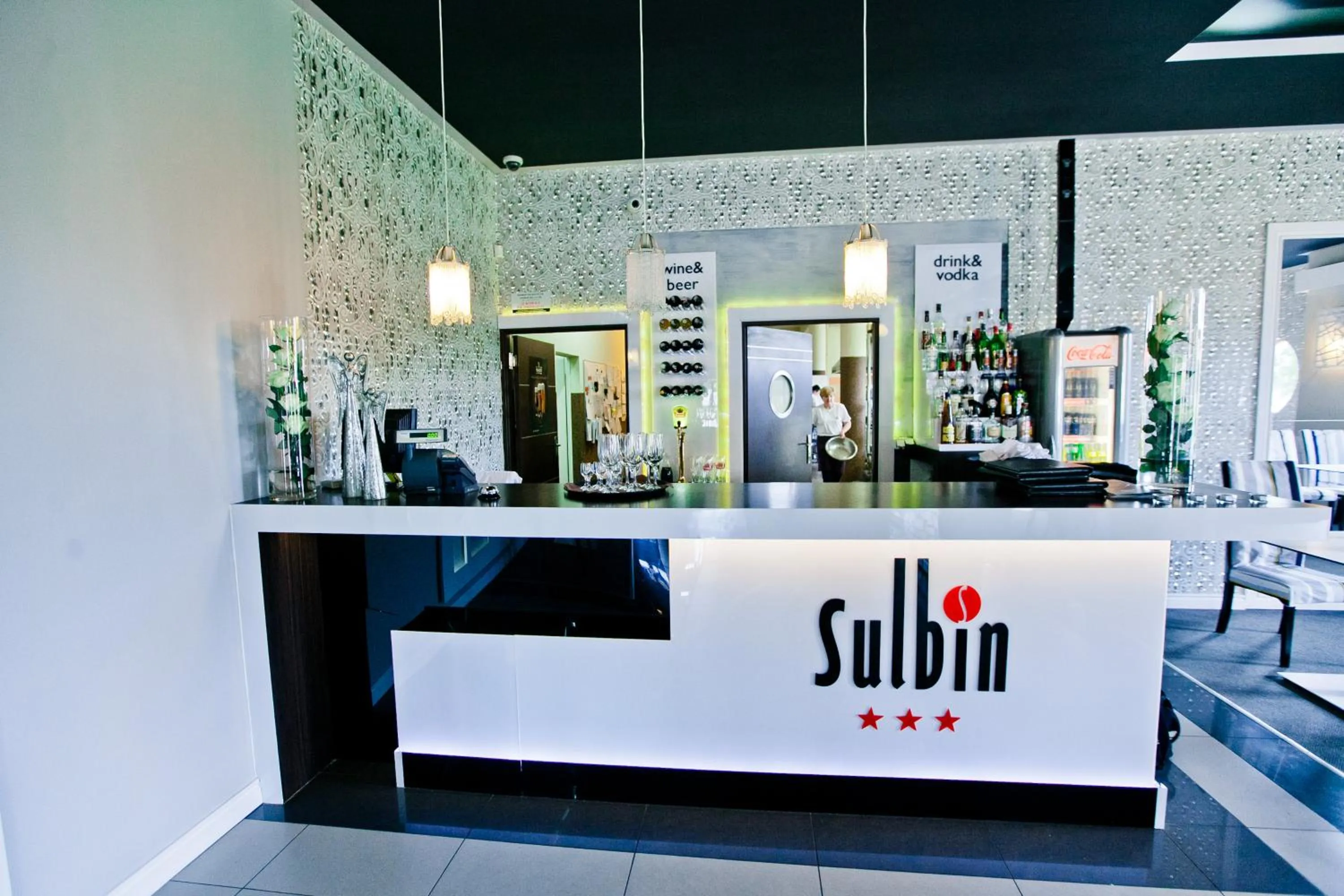 Restaurant/places to eat in Hotel Sulbin