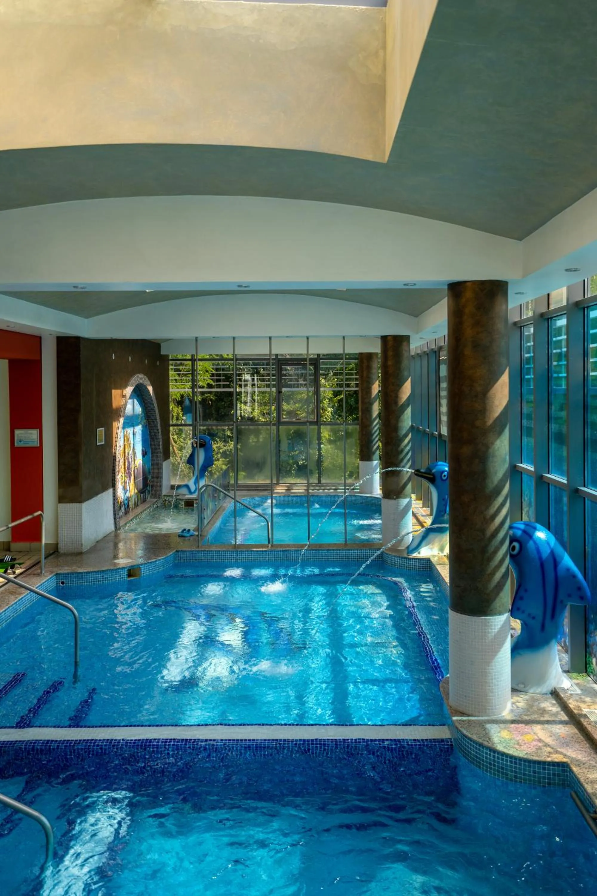 Swimming pool in Hissar Spa Hotel