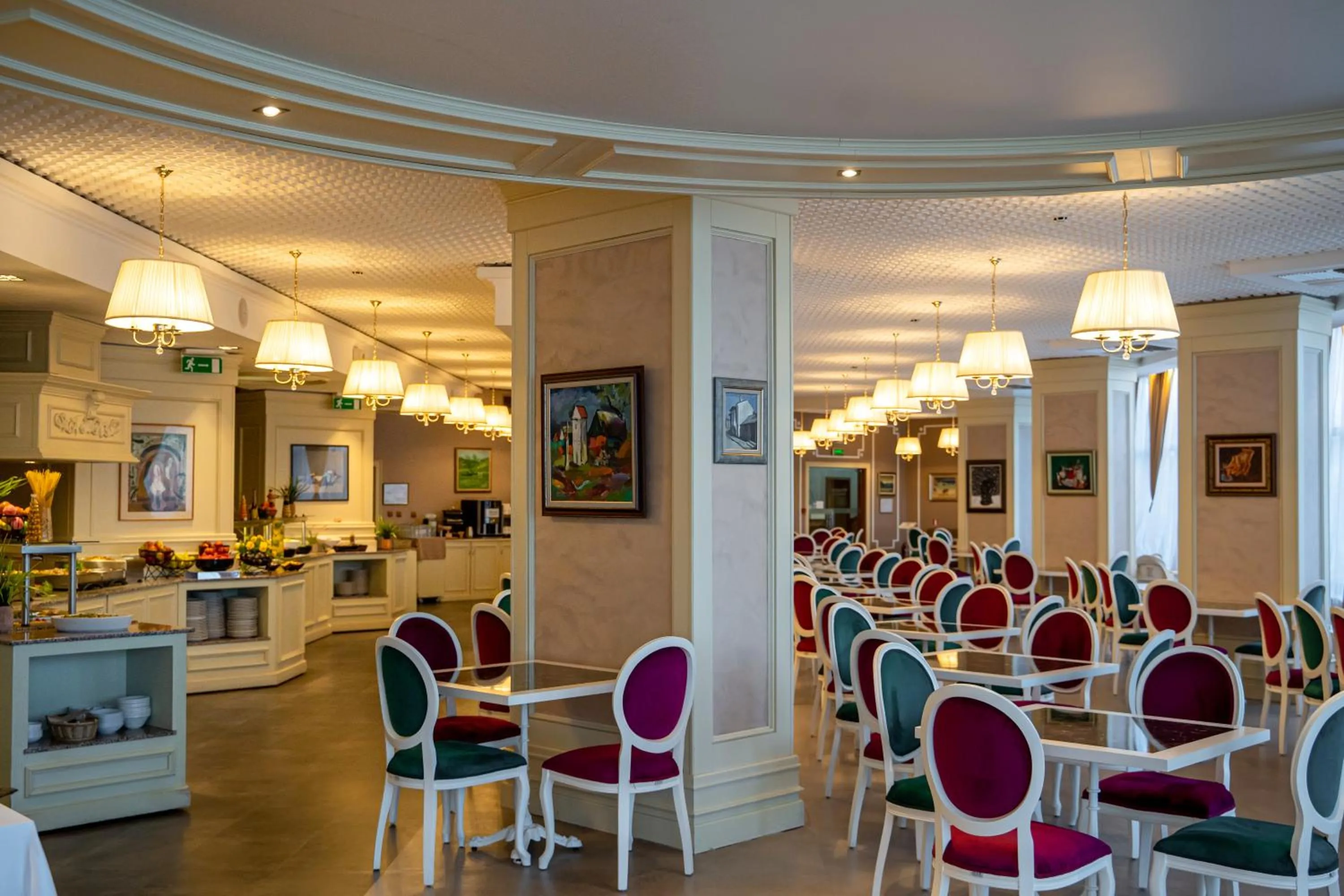 Restaurant/places to eat in Hissar Spa Hotel