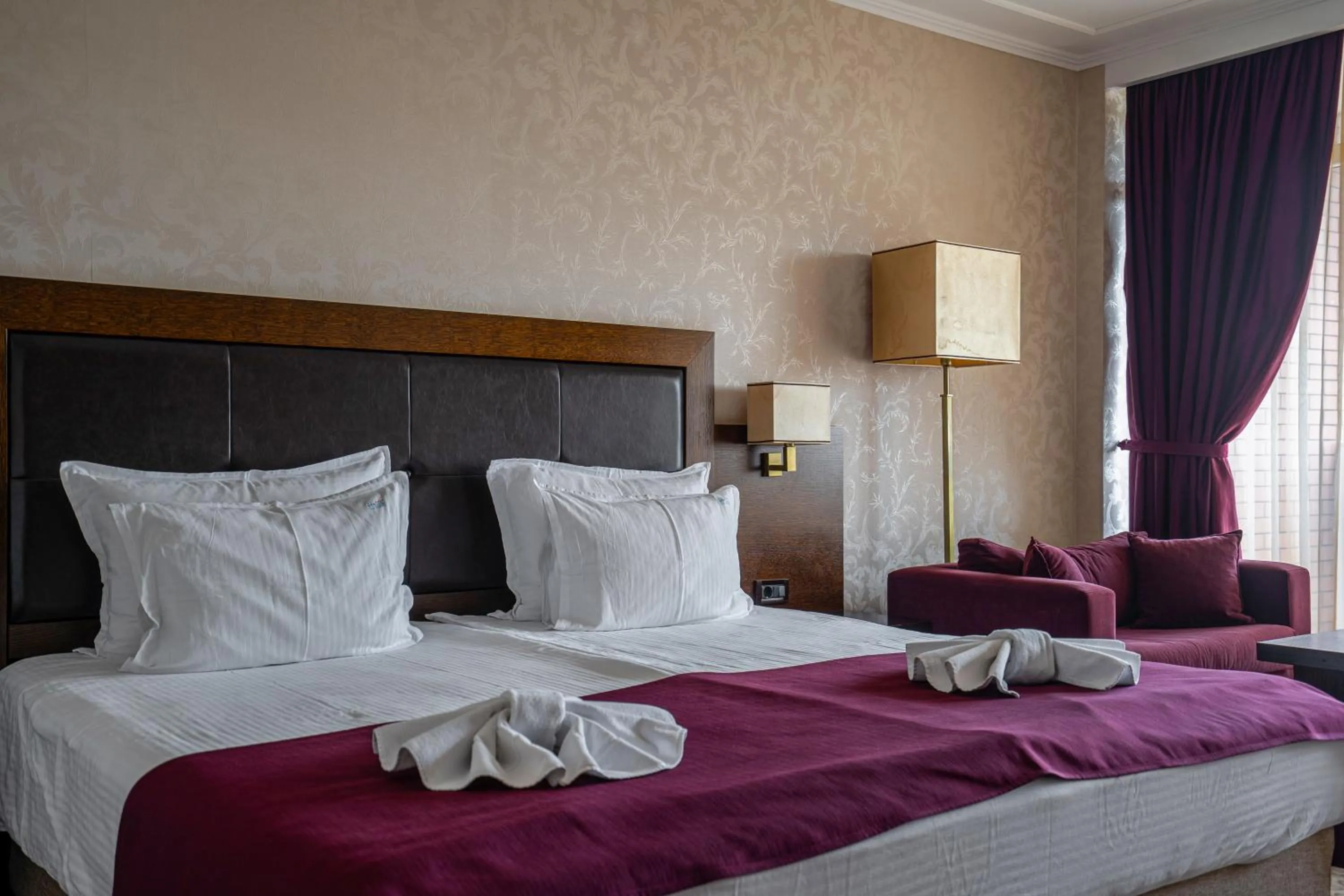 Photo of the whole room, Bed in Hissar Spa Hotel