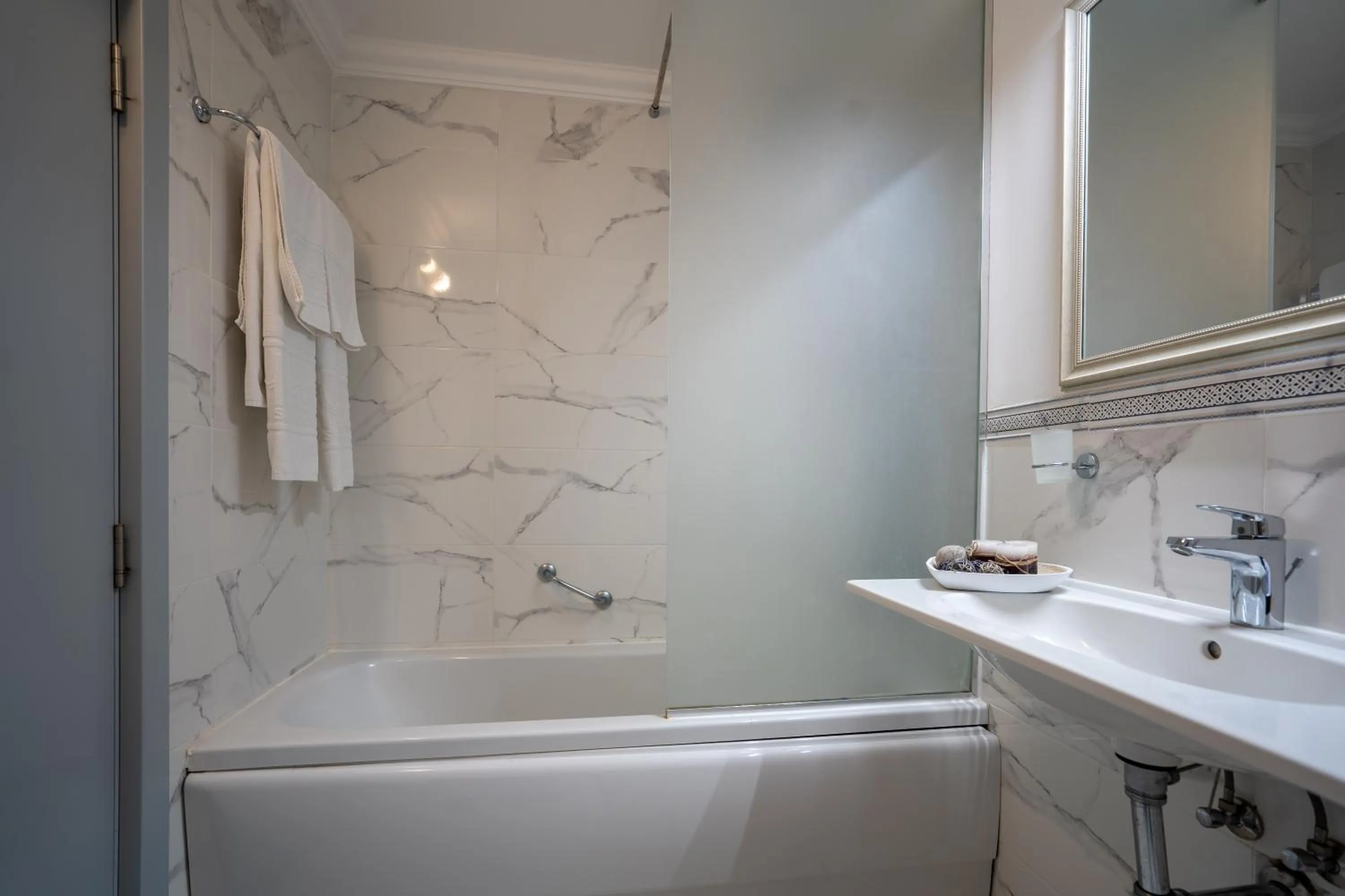 Bathroom in Hissar Spa Hotel