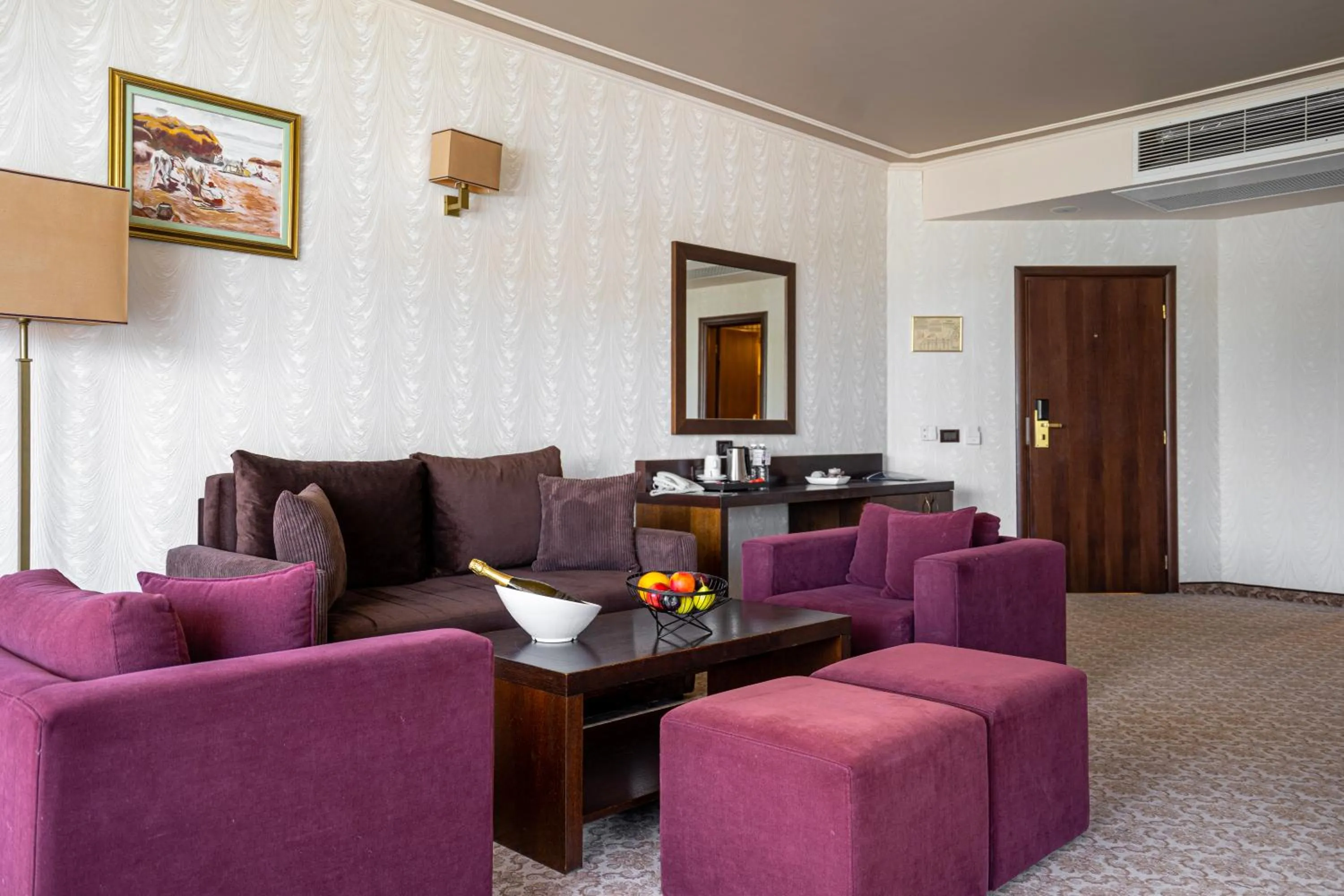 Living room in Hissar Spa Hotel